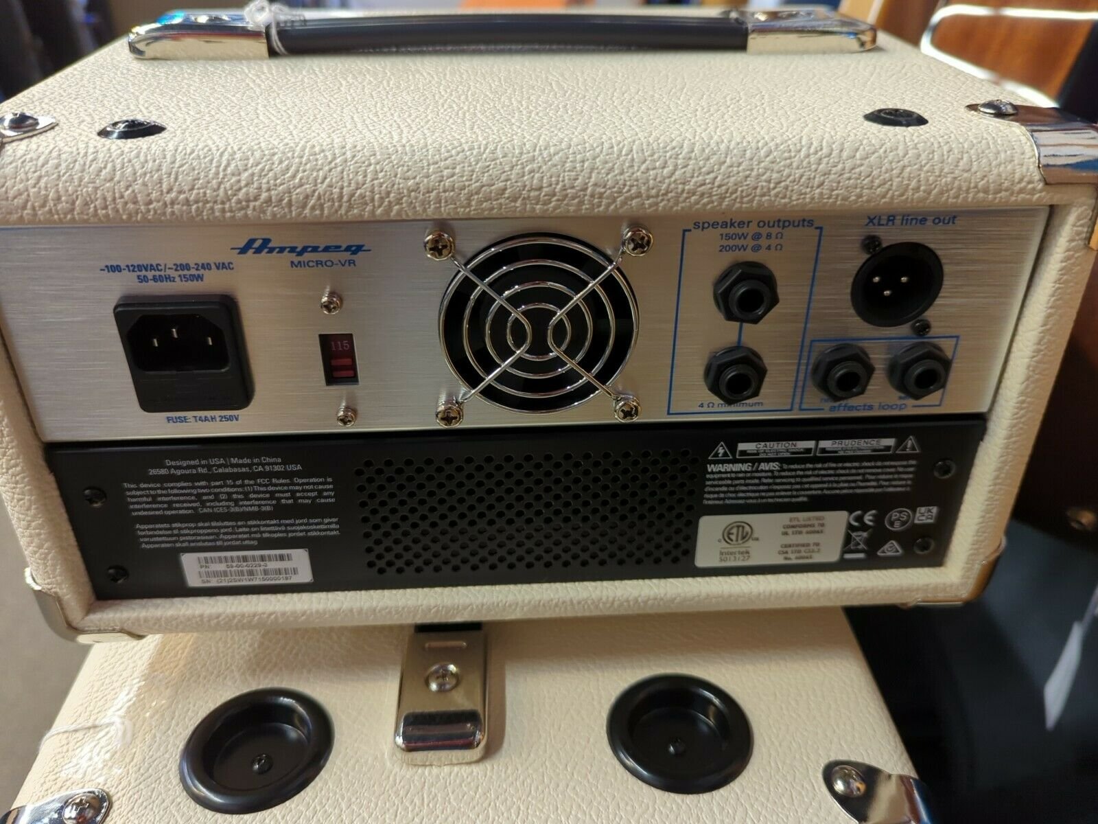 Ampeg Micro-VR 200 Watt Bass Head Limited Edition - White