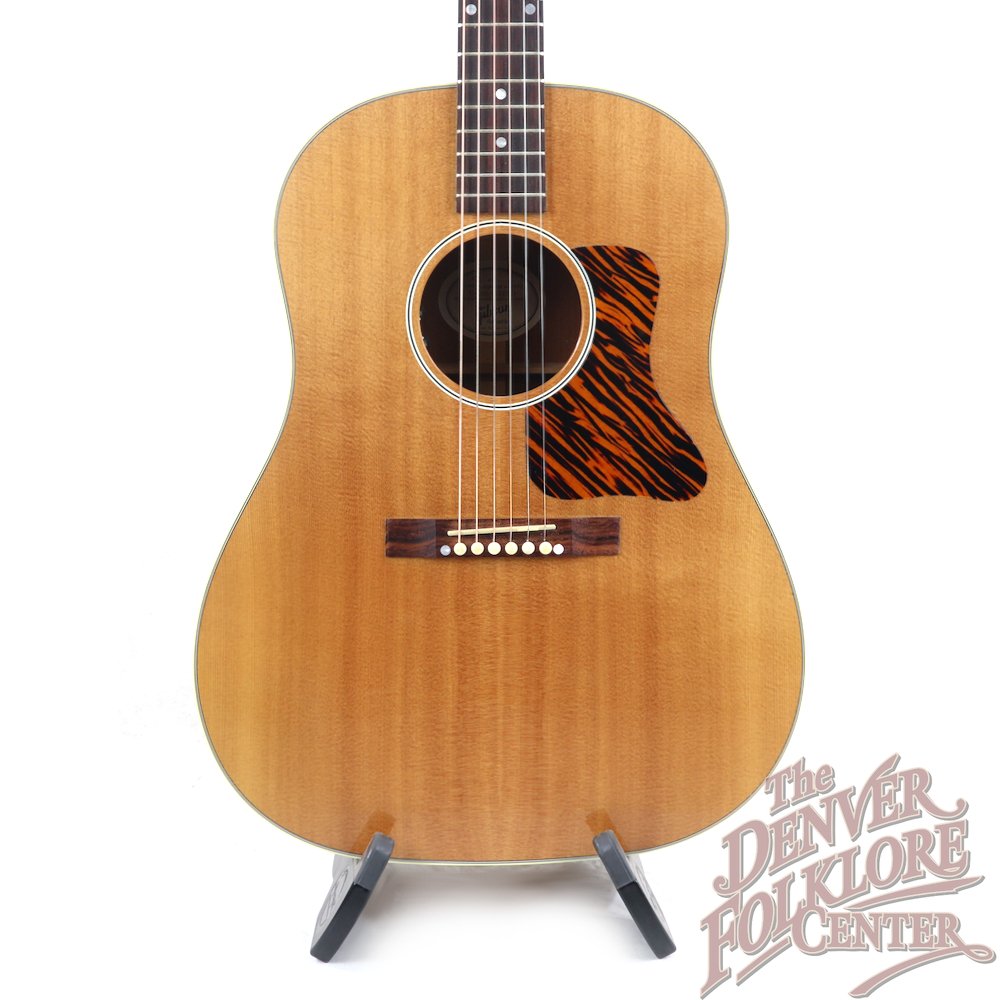 Gibson J-35 (2017)