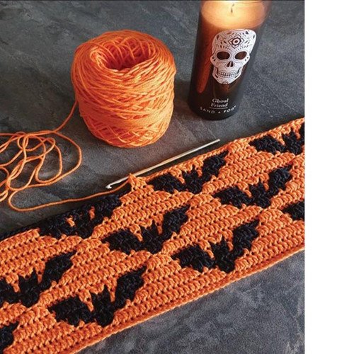 Dark & Dramatic Mosaic Crochet | City Libraries Ngā Kete Wānanga O Ōtautahi | BiblioCommons - Foto 3