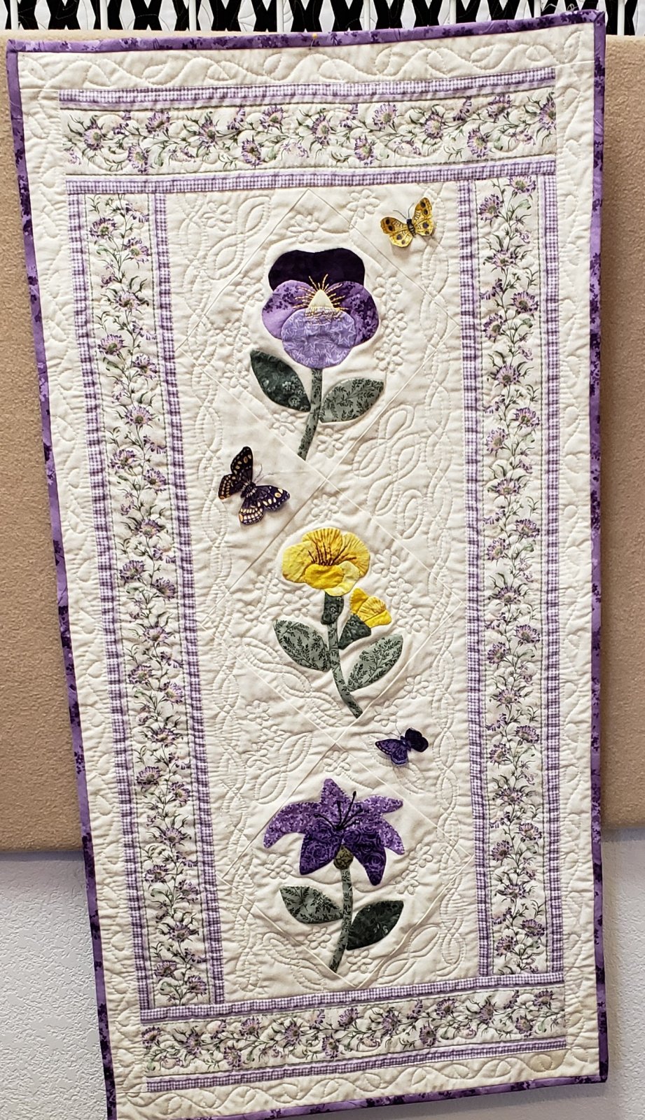 3 D Applique Table Runner Wall Hanging With Susan