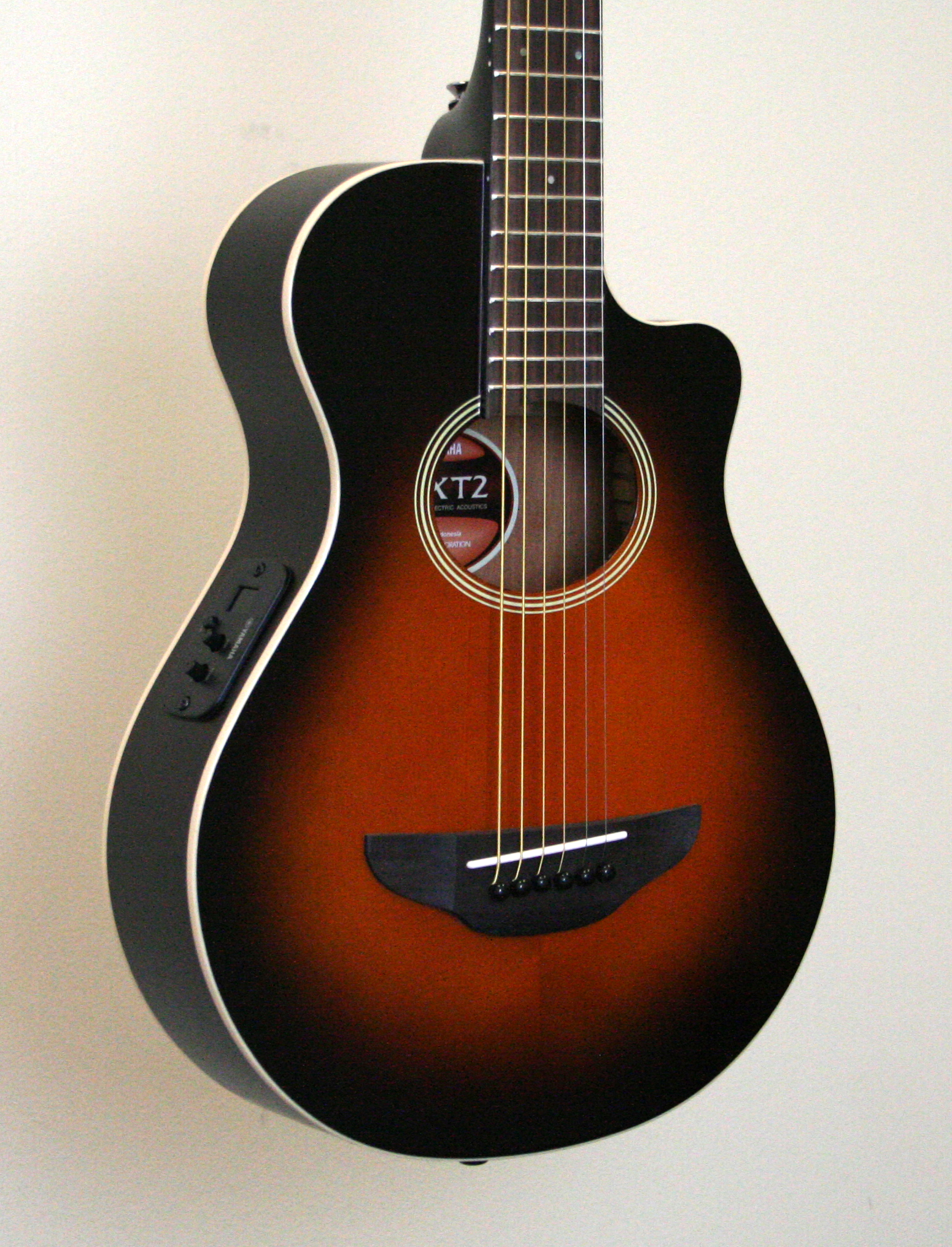 Yamaha APXT2-OVS 3/4 Size Acoustic Electric Guitar Old Violin