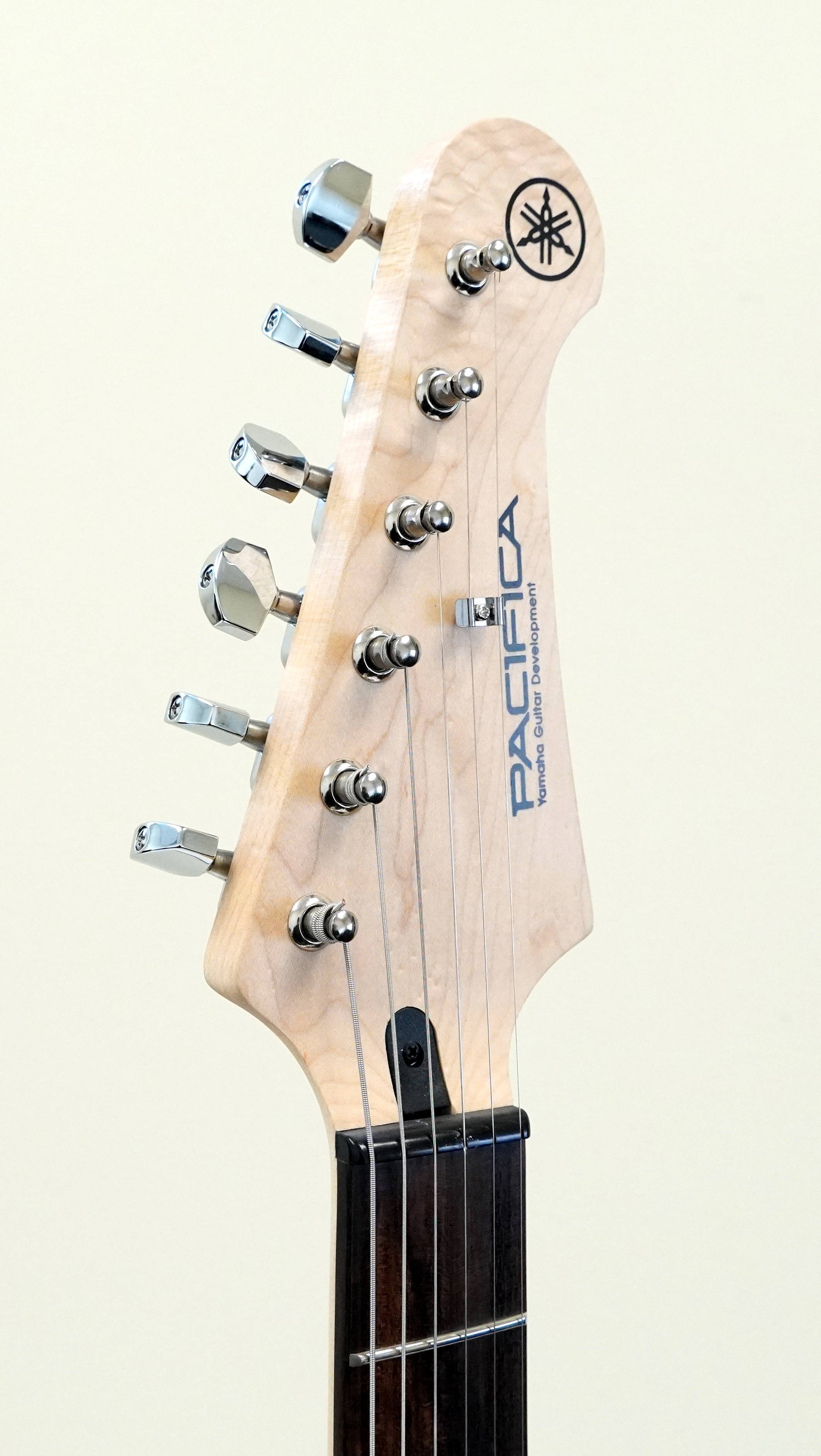 Yamaha PAC012DLX Pacifica Electric Guitar Sunburst