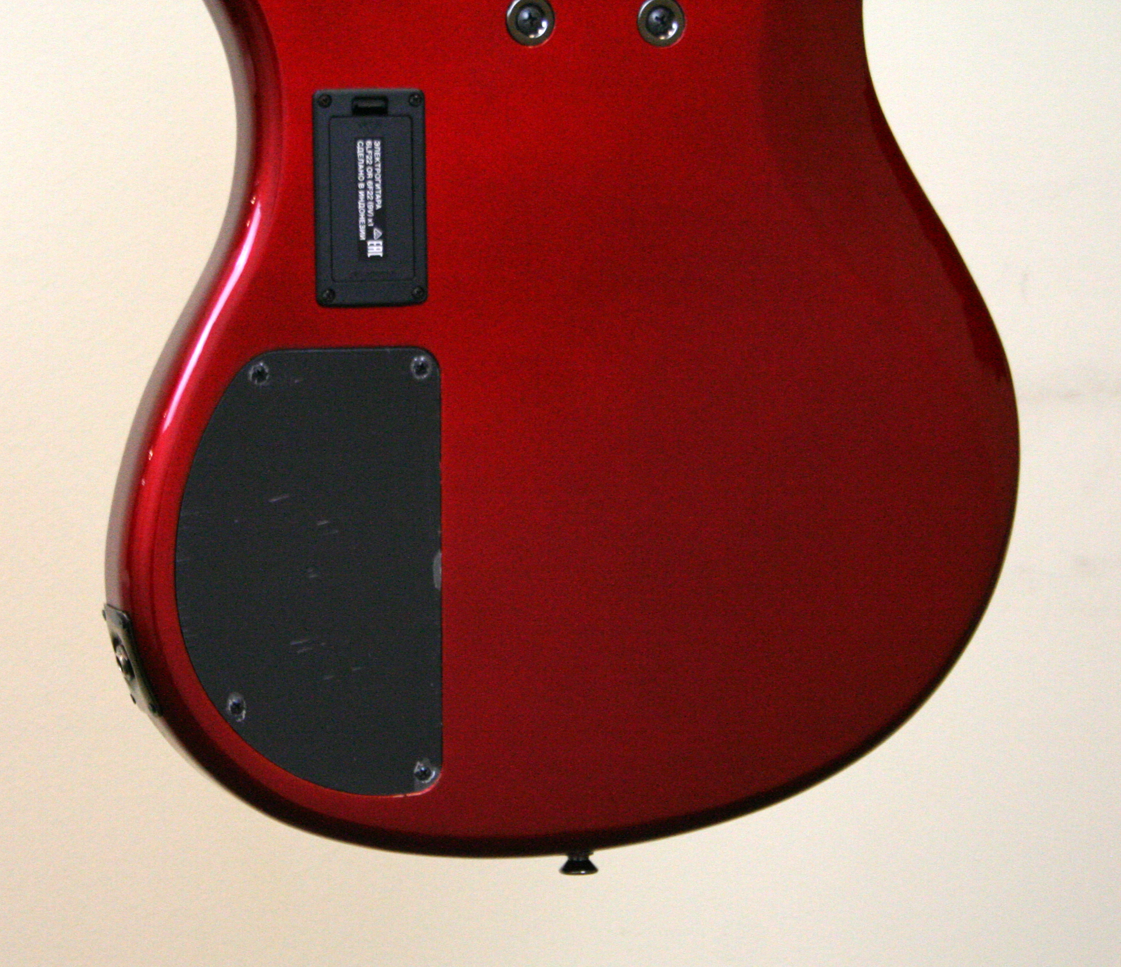 Yamaha TRBX304 Bass Guitar 4-String Candy Apple Red - 086792975887