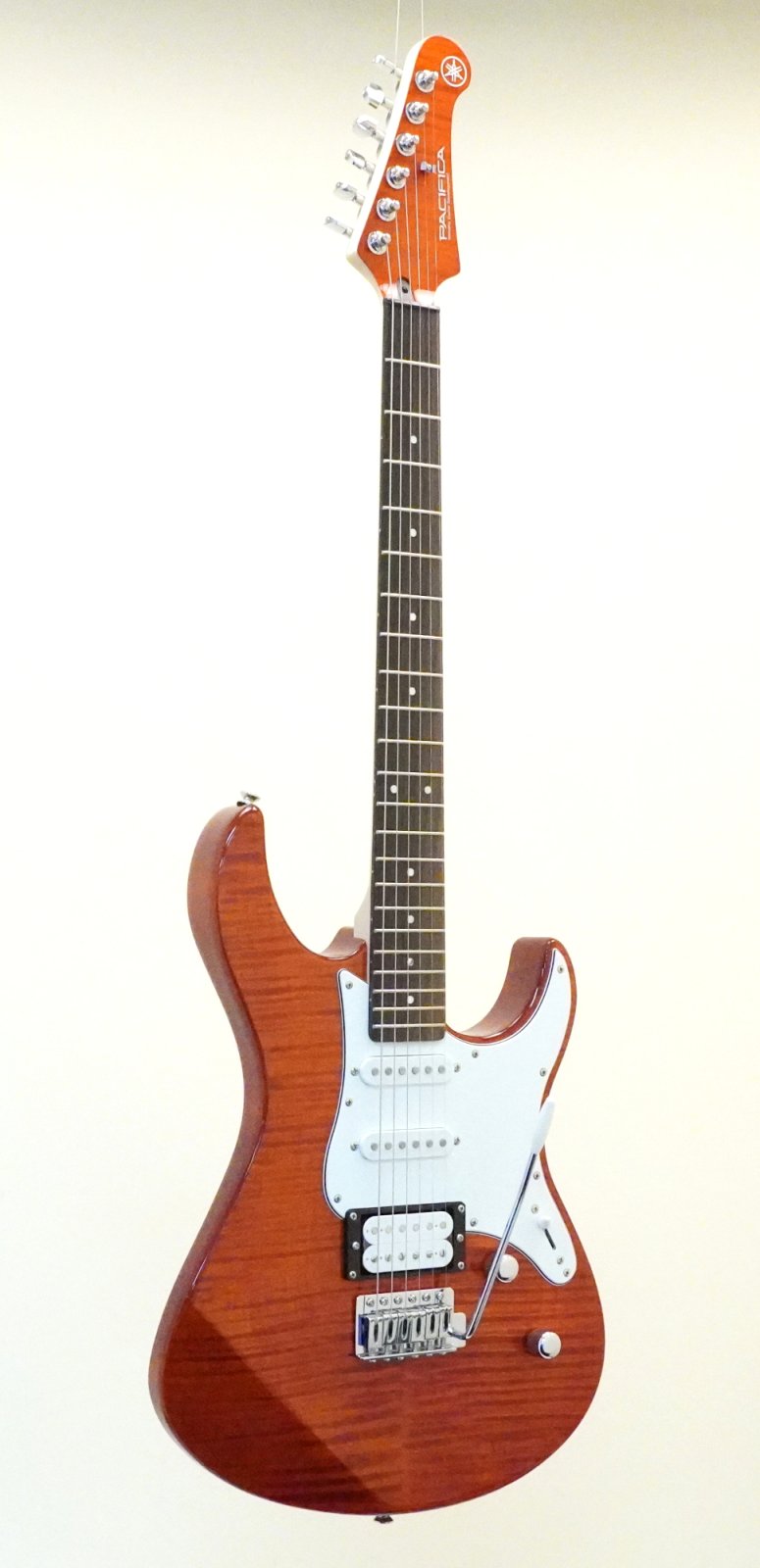 Yamaha PAC212VFM-CB Pacifica Flamed Maple Caramel Brown - 086792941318