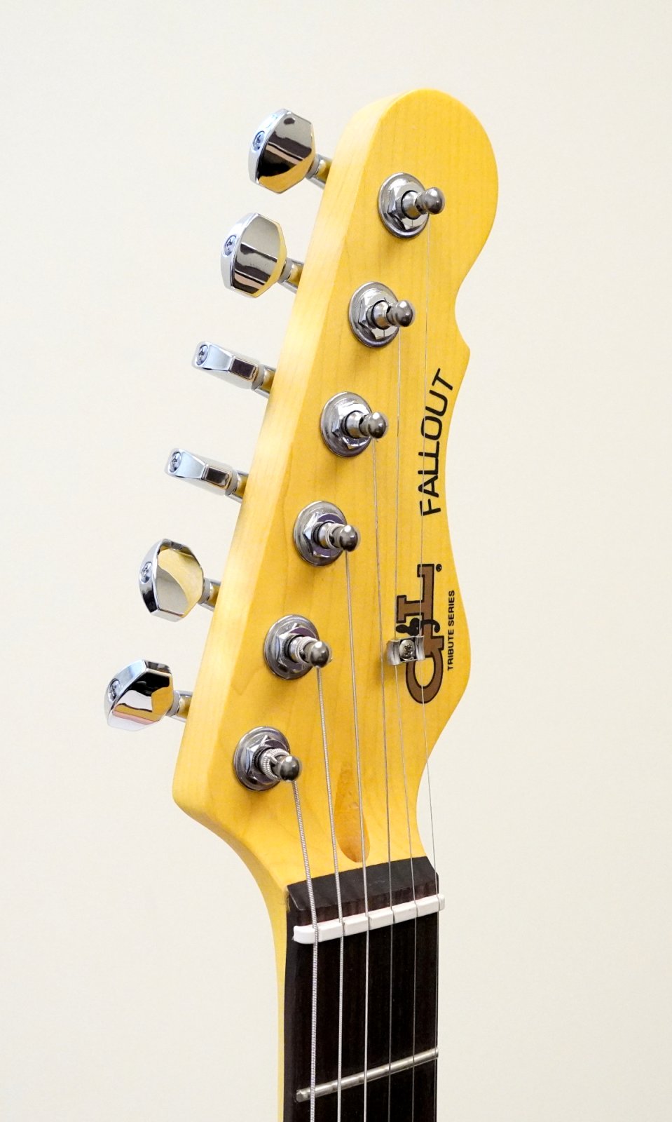 G&L Tribute Fallout Candy Apple Red - 791018369462
