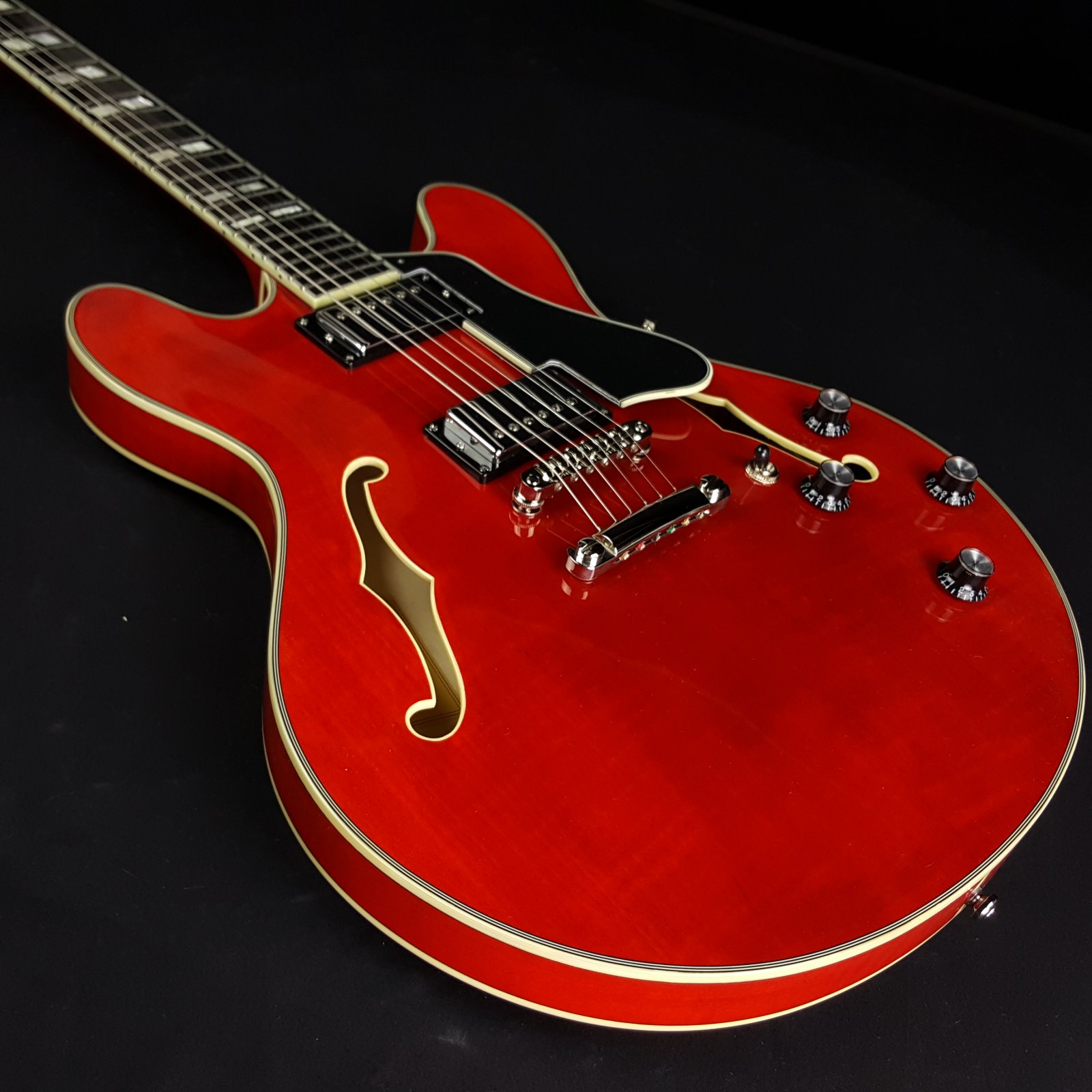 Eastman T486rd Trans Cherry Red Thinline Guitar With Case 527158 Eastman T486rd Trans Cherry Red Thinline Guitar With Case
