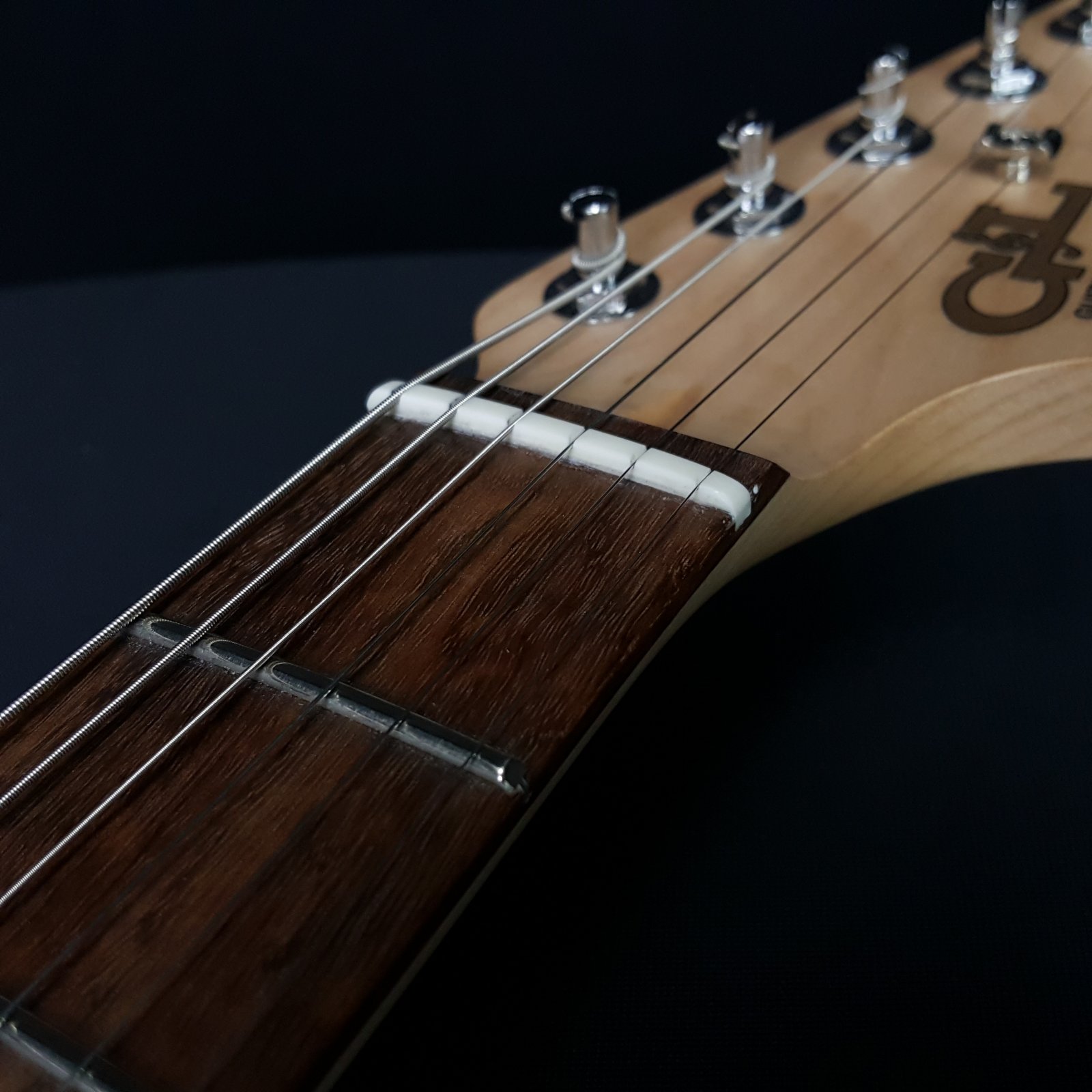 maple　笑主70点 We love a good Flame Maple top, and this one is 🔥 This
