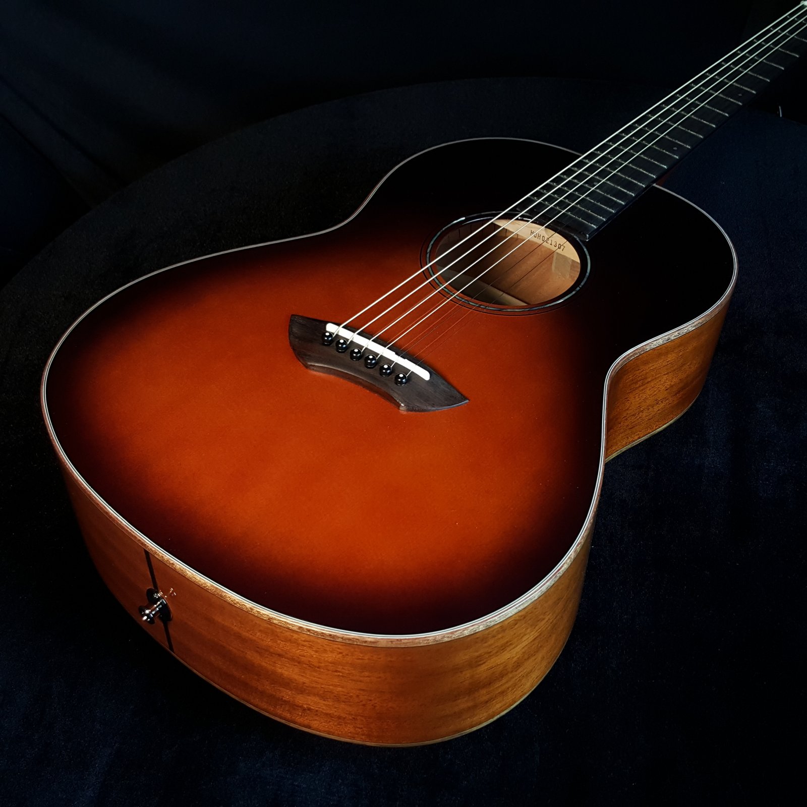 Yamaha CSF3M sunburst Parlor Acoustic Electric guitar with bag