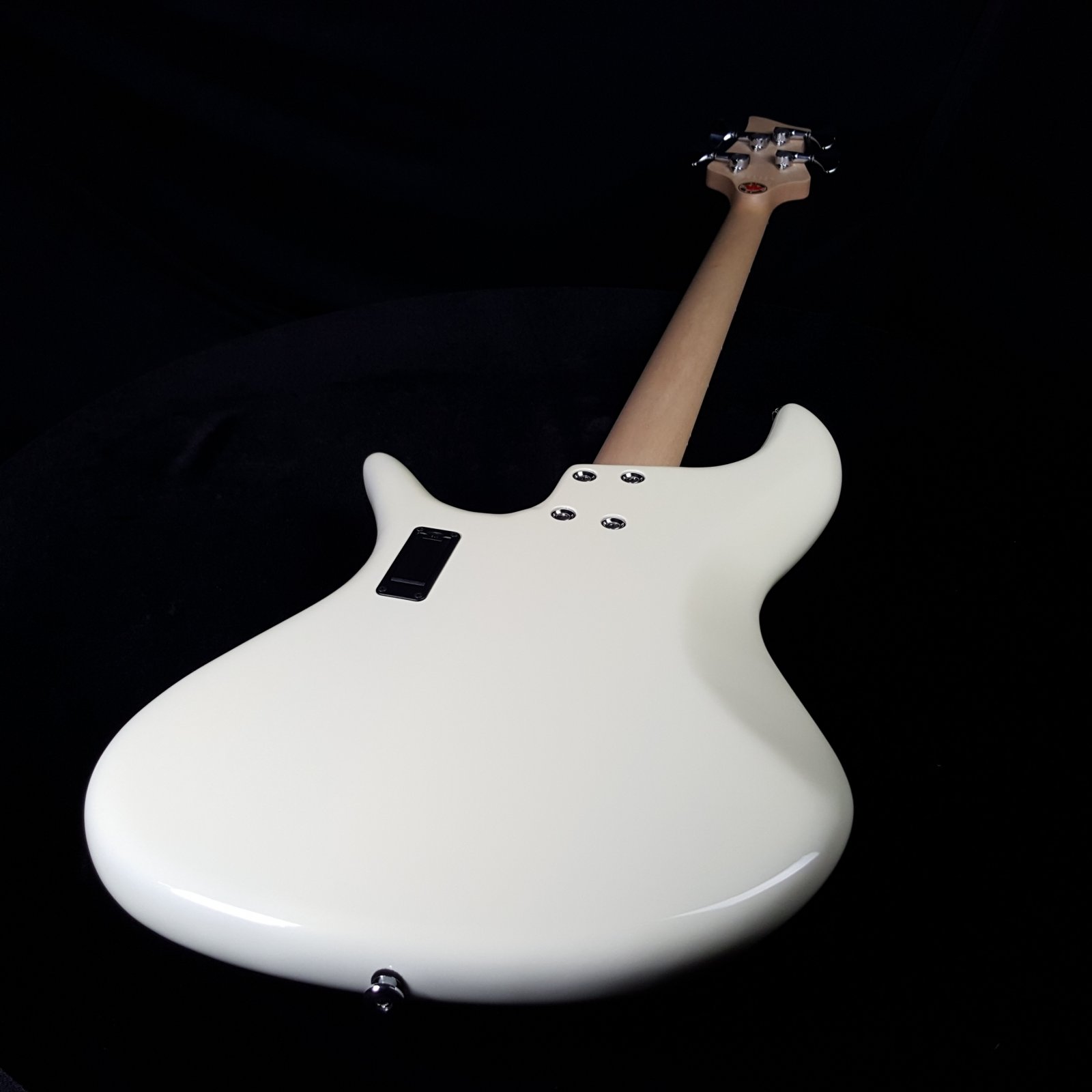 ファブレス34。ホワイト F Bass VF4-PJ Olympic White 4 String Bass with Bag - 581117