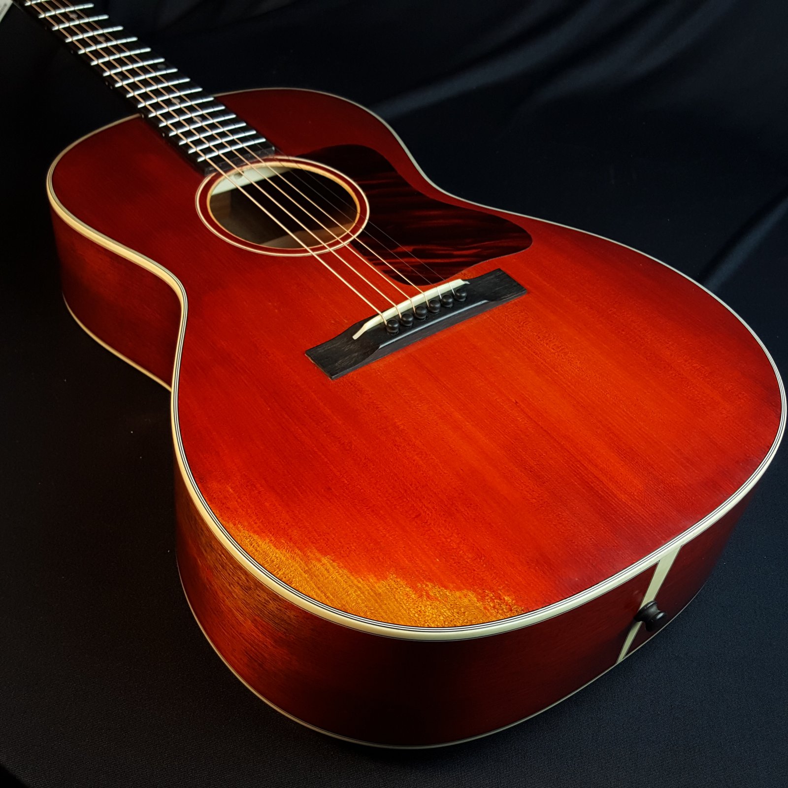 Eastman E10OOSS/V Antique Varnish Finish Acoustic Guitar 0080