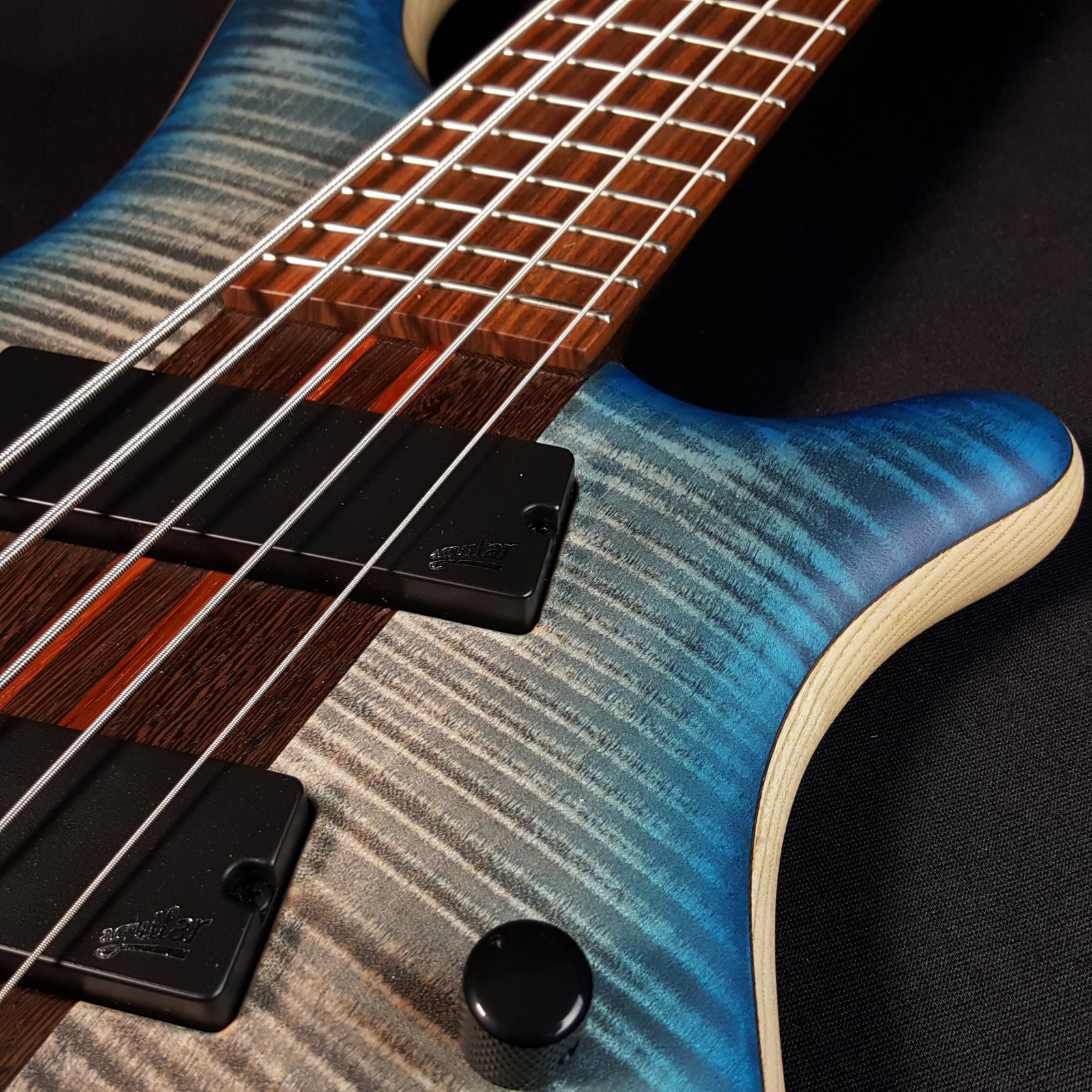 Mayones Patriot 5 Classic V-Fan Fret Aguilar Flame Maple Bass
