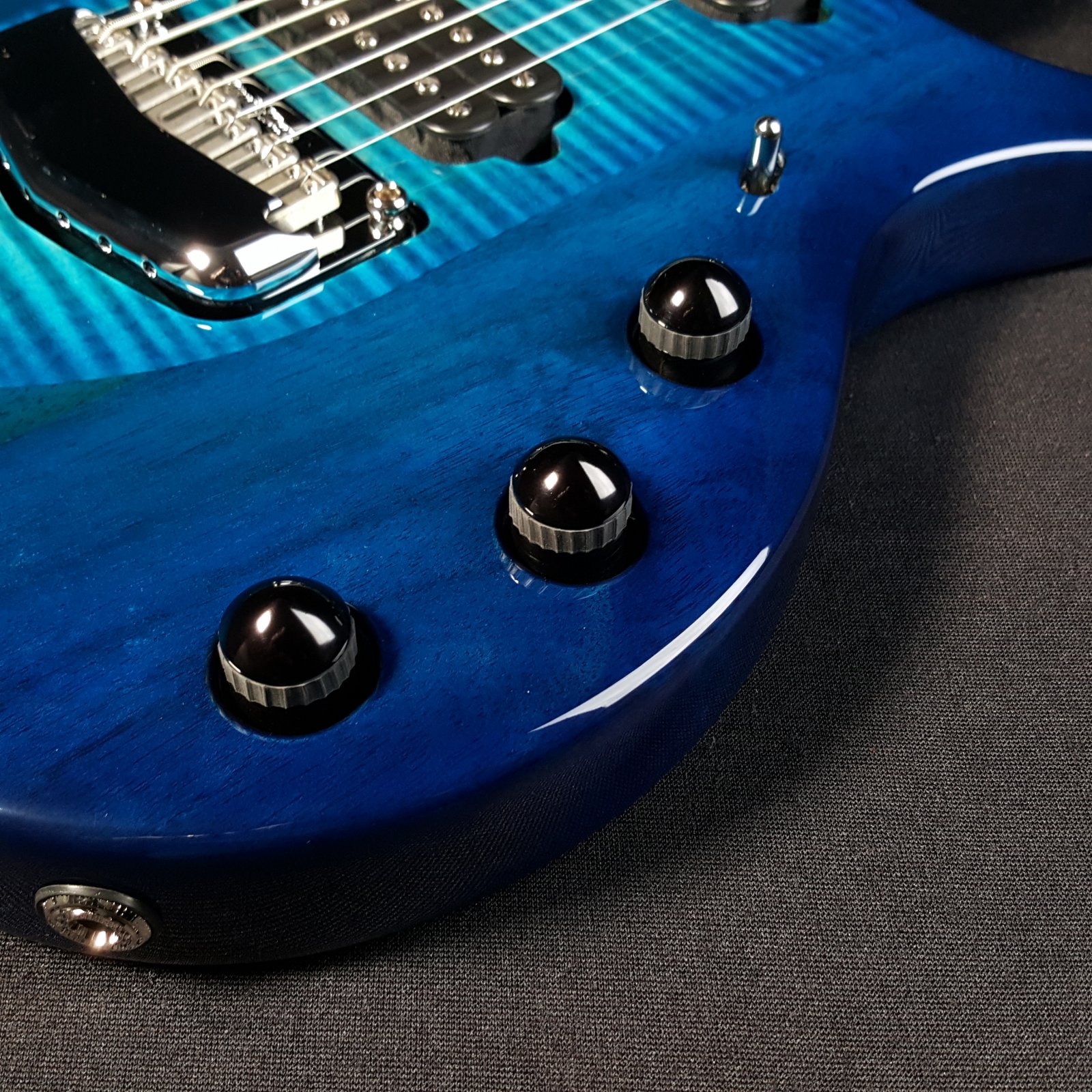 Ernie Ball Music Man 7 String John Petrucci Majesty Blue