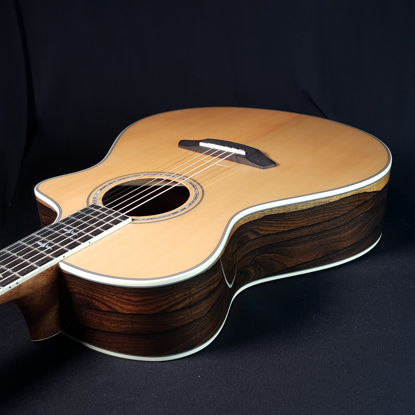 Breedlove Stage Exotic Concert CE Sitka-Ziricote Acoustic Guitar