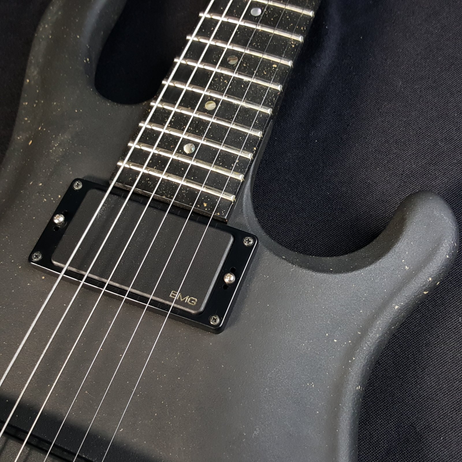 Flaxwood Aija Electric Guitar EMG Stop Tailpiece w/ Original Hard