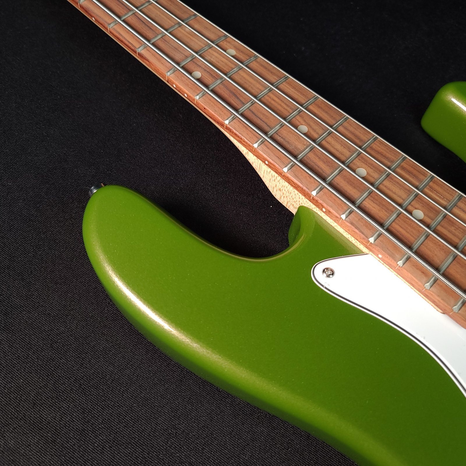 ベース DeliciousTaylormade SnakeHeadzNeo Bass ベース DeliciousTaylormade SnakeHeadzNeo Bass Custom Made Bass