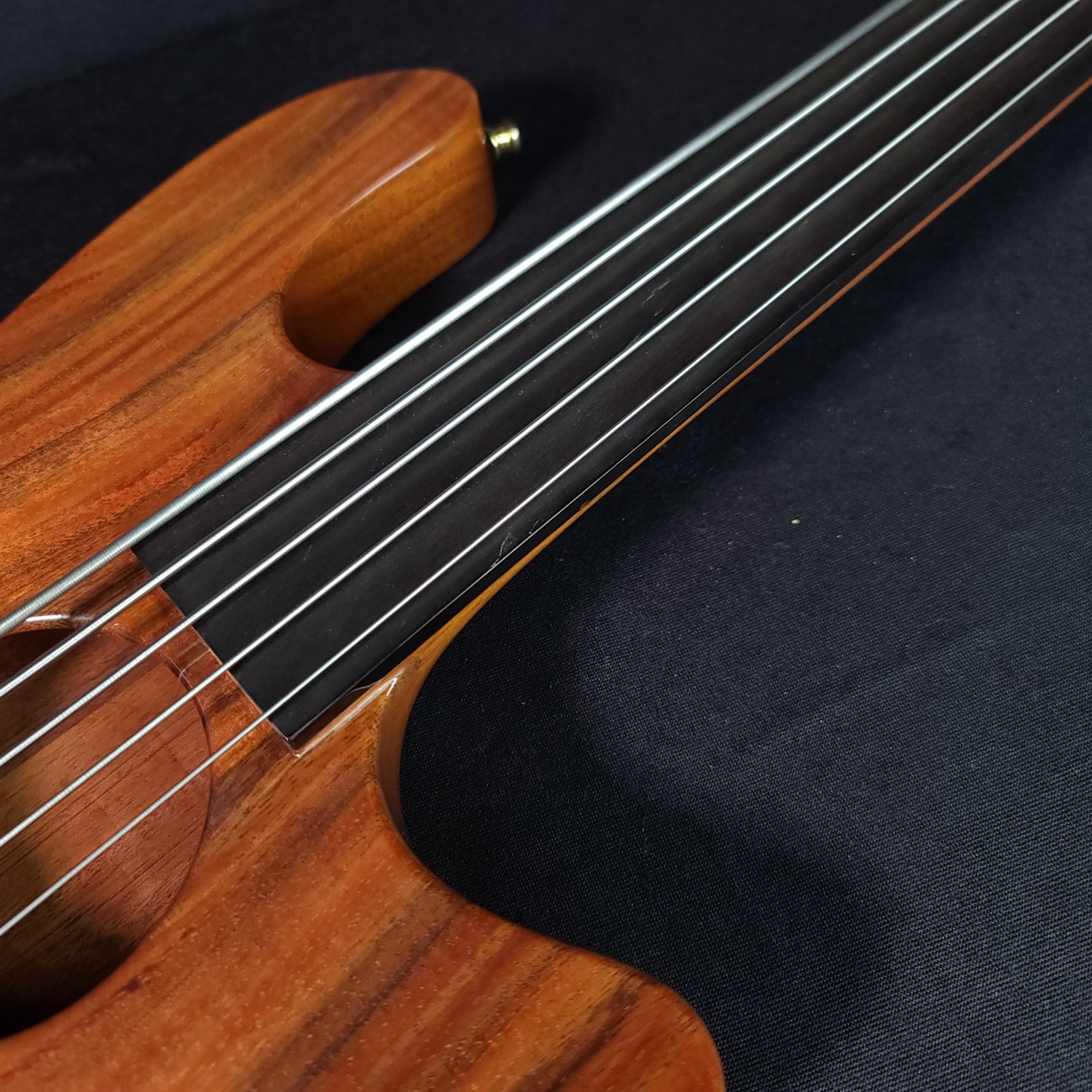 Used Carvin AC50F 5 String Fretless Semi-hollow Solid Koa Bass