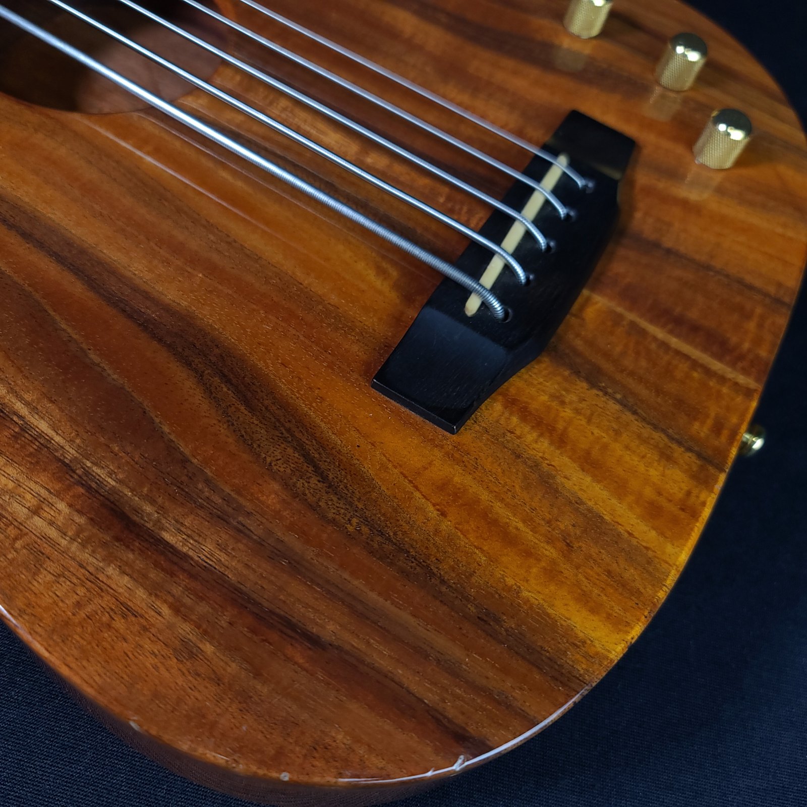Used Carvin AC50F 5 String Fretless Semi-hollow Solid Koa Bass