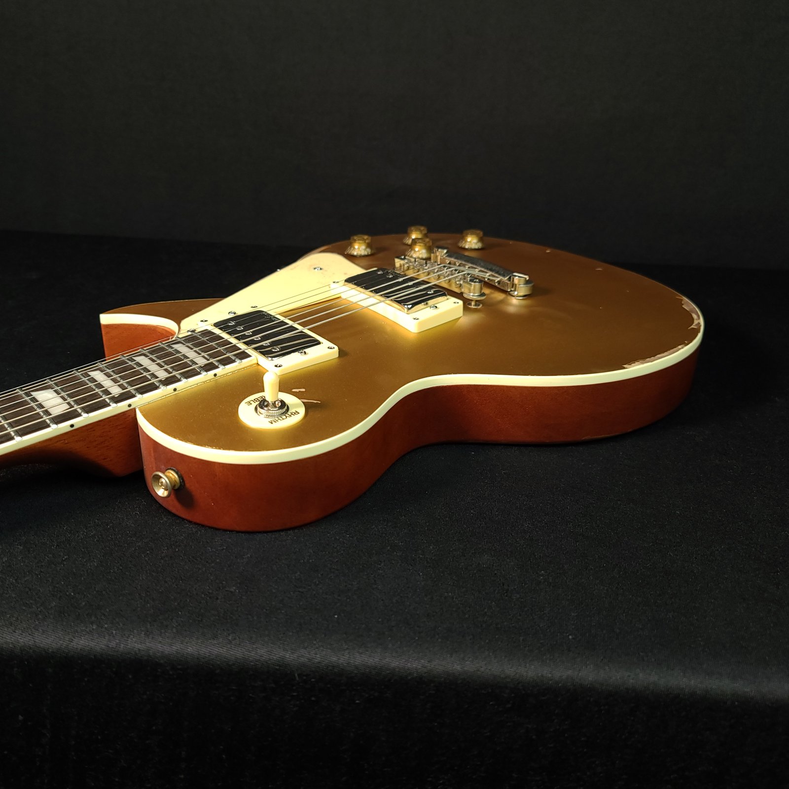 Vintage V100MRGT Distressed LP Gold Top Electric Guitar