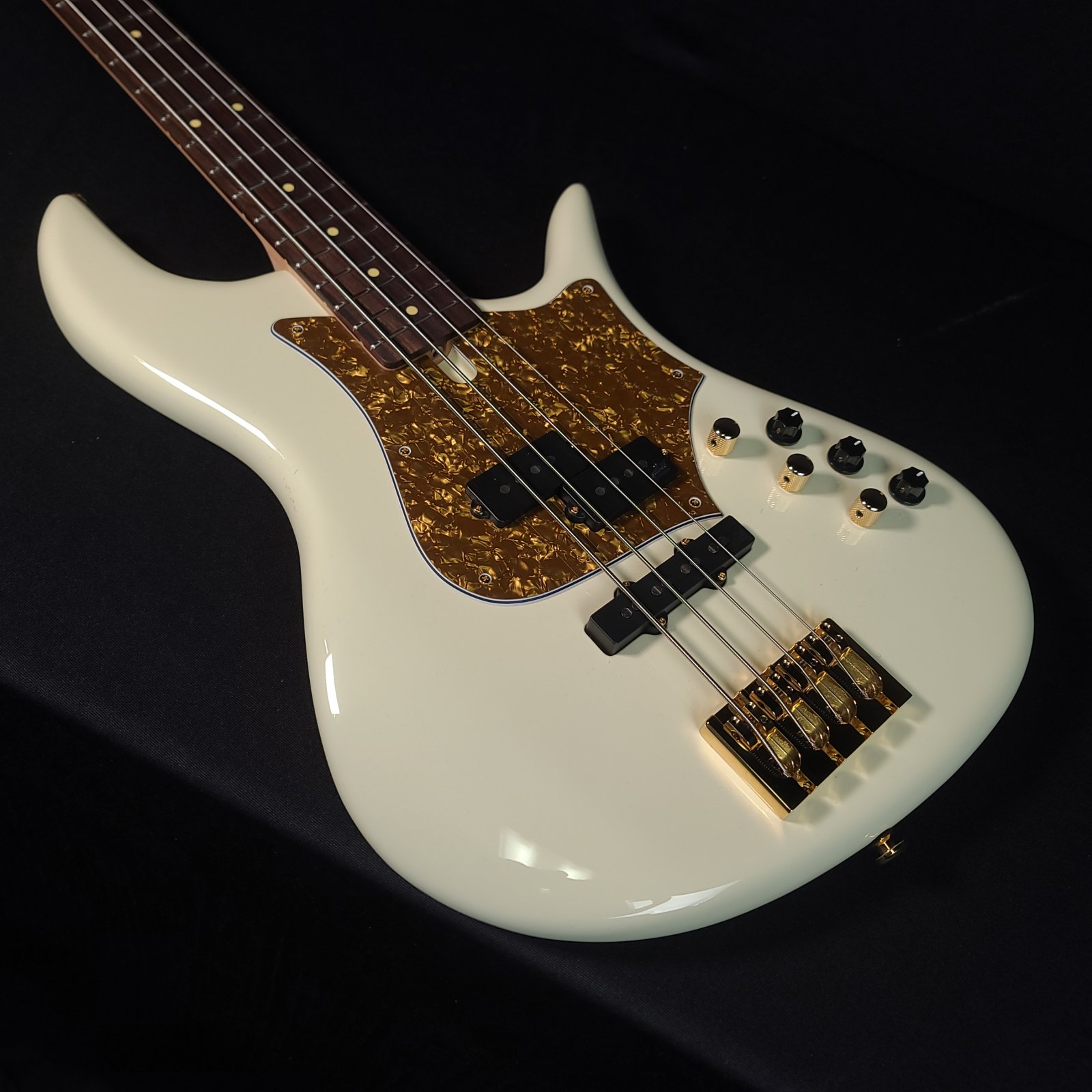 F Bass VF4-PJ Olympic White 4 String Bass, Gold Hardware, with Bag