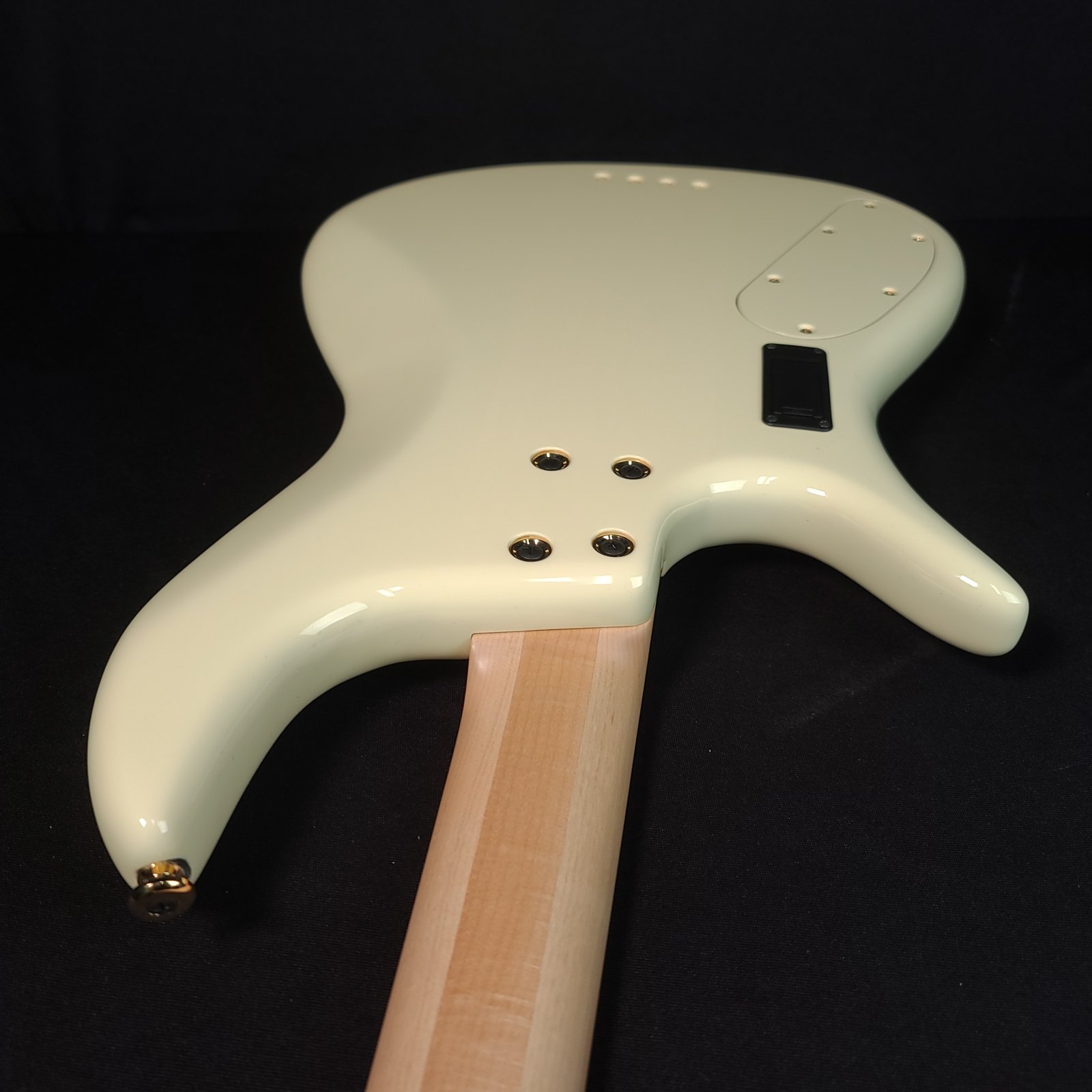 F Bass VF4-PJ Olympic White 4 String Bass, Gold Hardware, with Bag