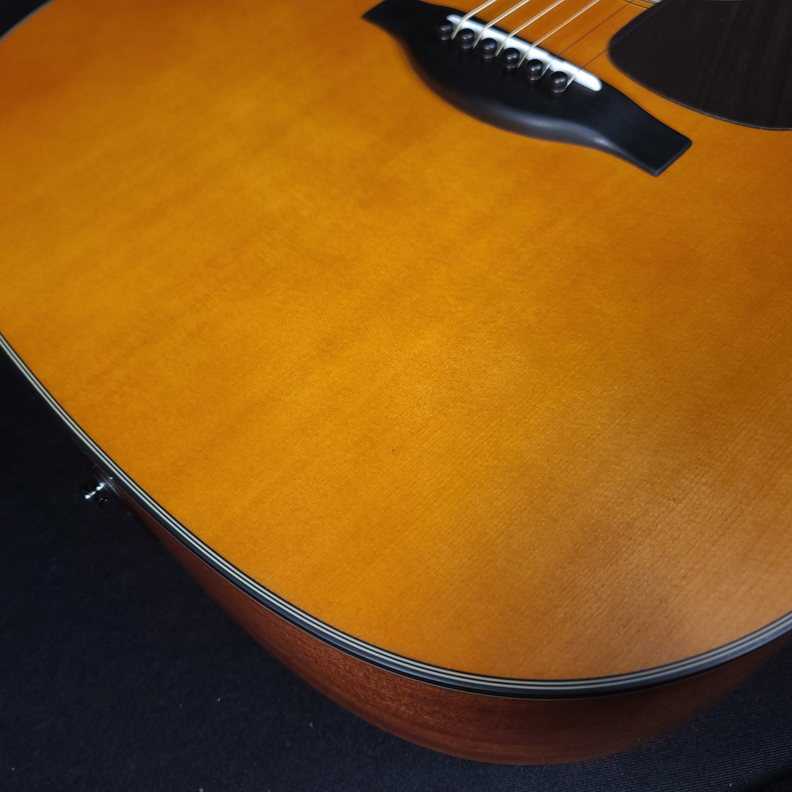 Yamaha FGX5 Red Label Electric Acoustic Guitar w/Hard Case