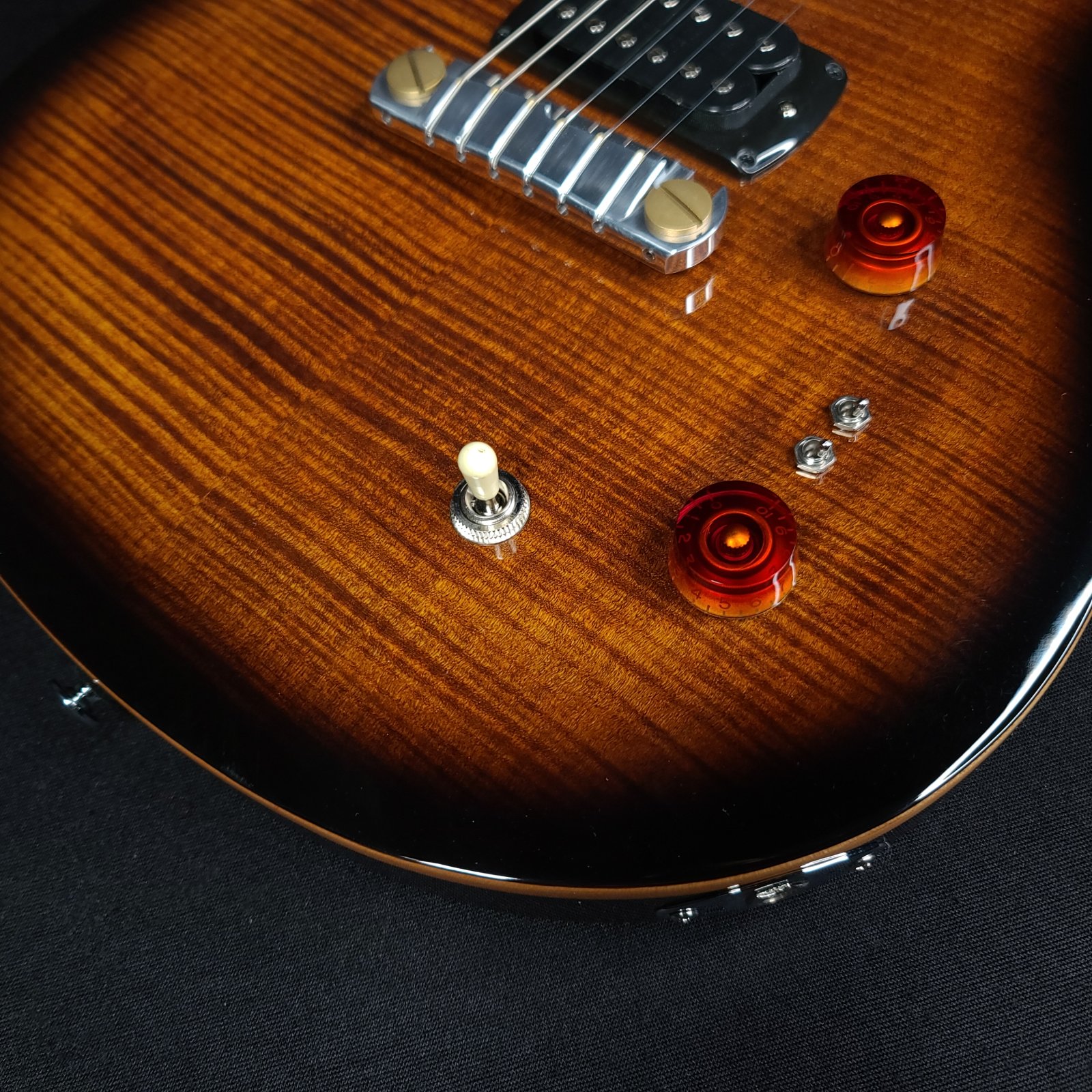 ギター Paul Reed Smith(PRS) SE EG Sunburst PRS SE EG HSS 2005 Sunburst - YouTube