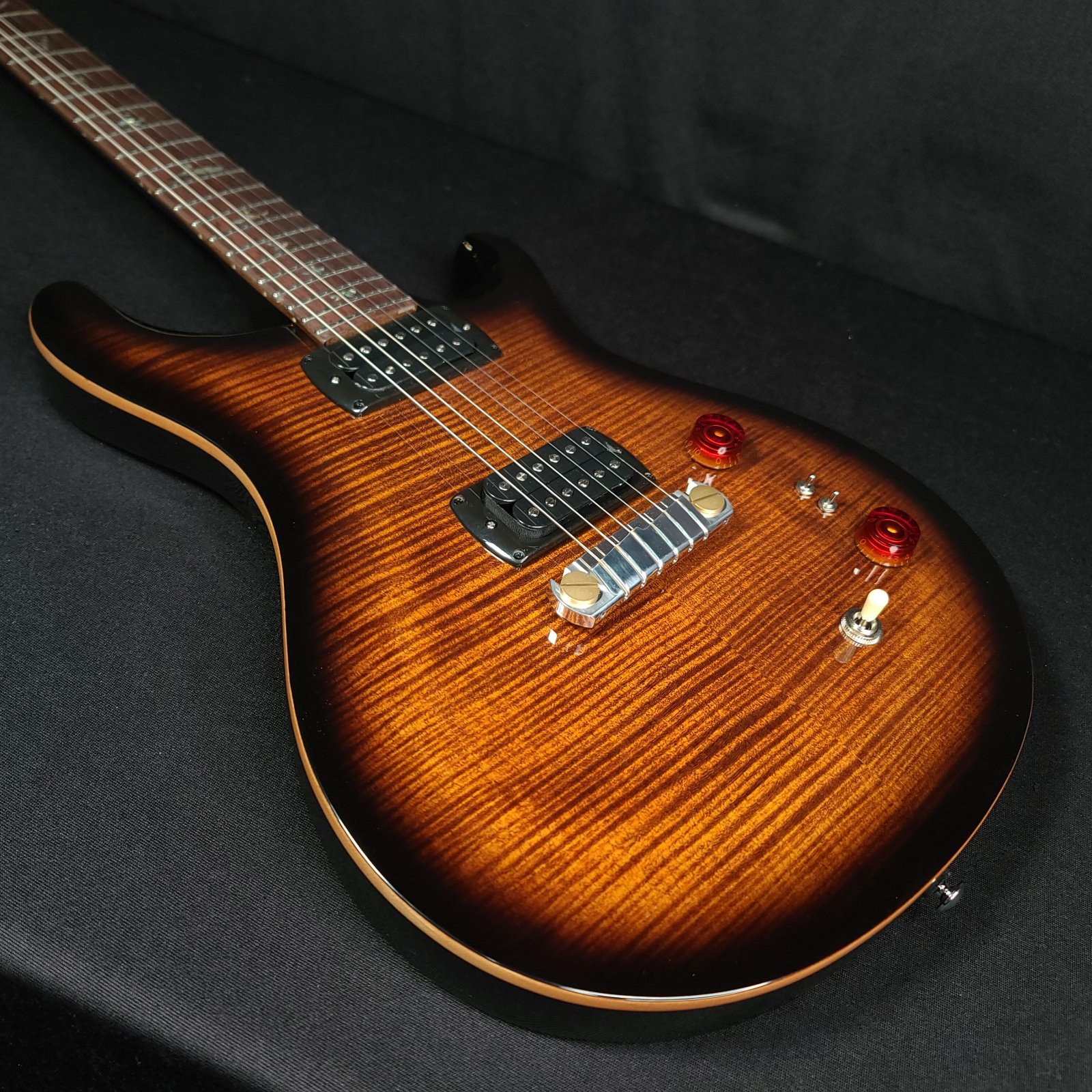 PRS Paul Reed Smith SE Paul's Guitar Black Gold Sunburst w