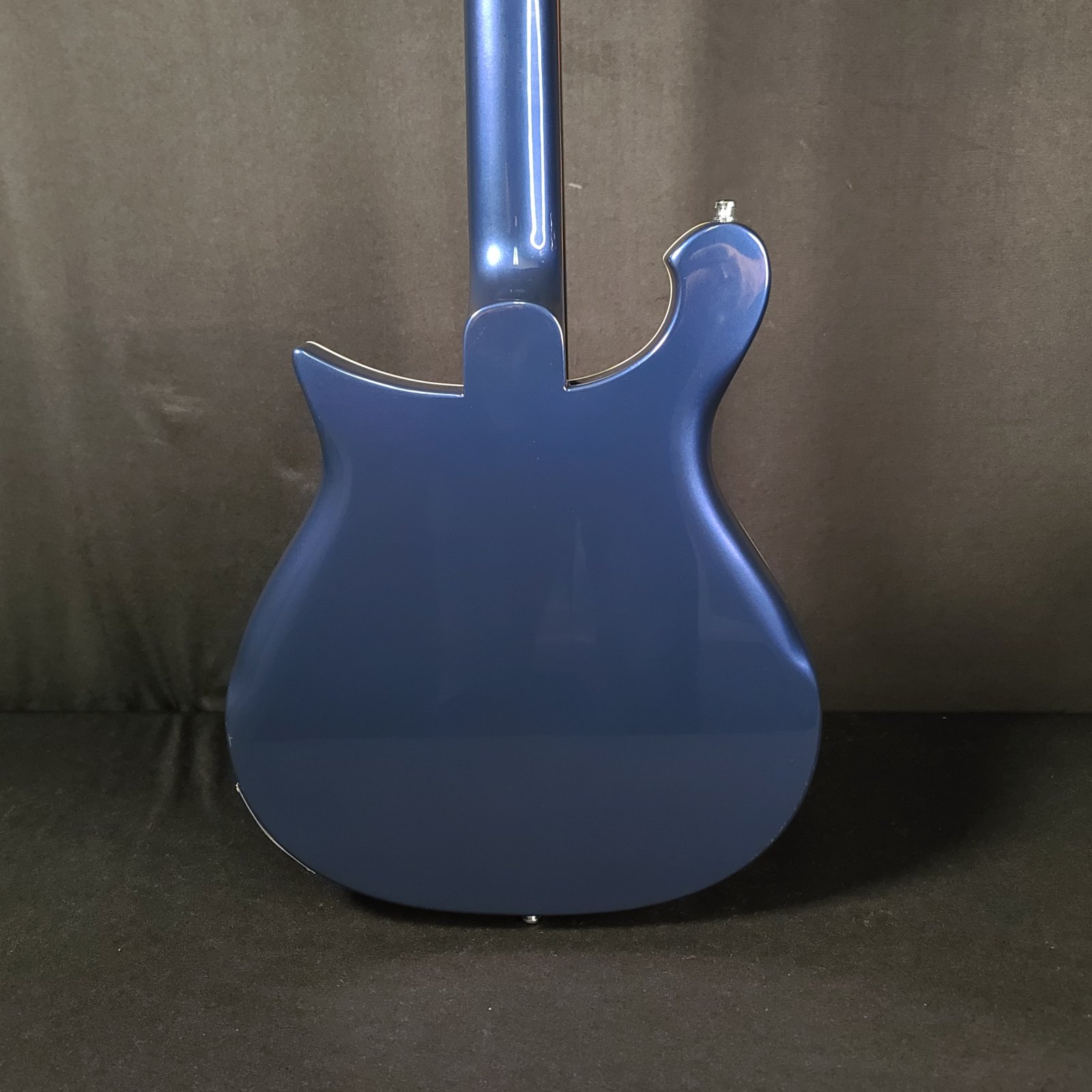 Used Rickenbacker 620 Midnight Blue w/Hard Case