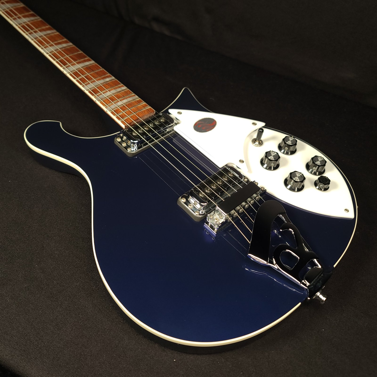 Used Rickenbacker 620 Midnight Blue w/Hard Case