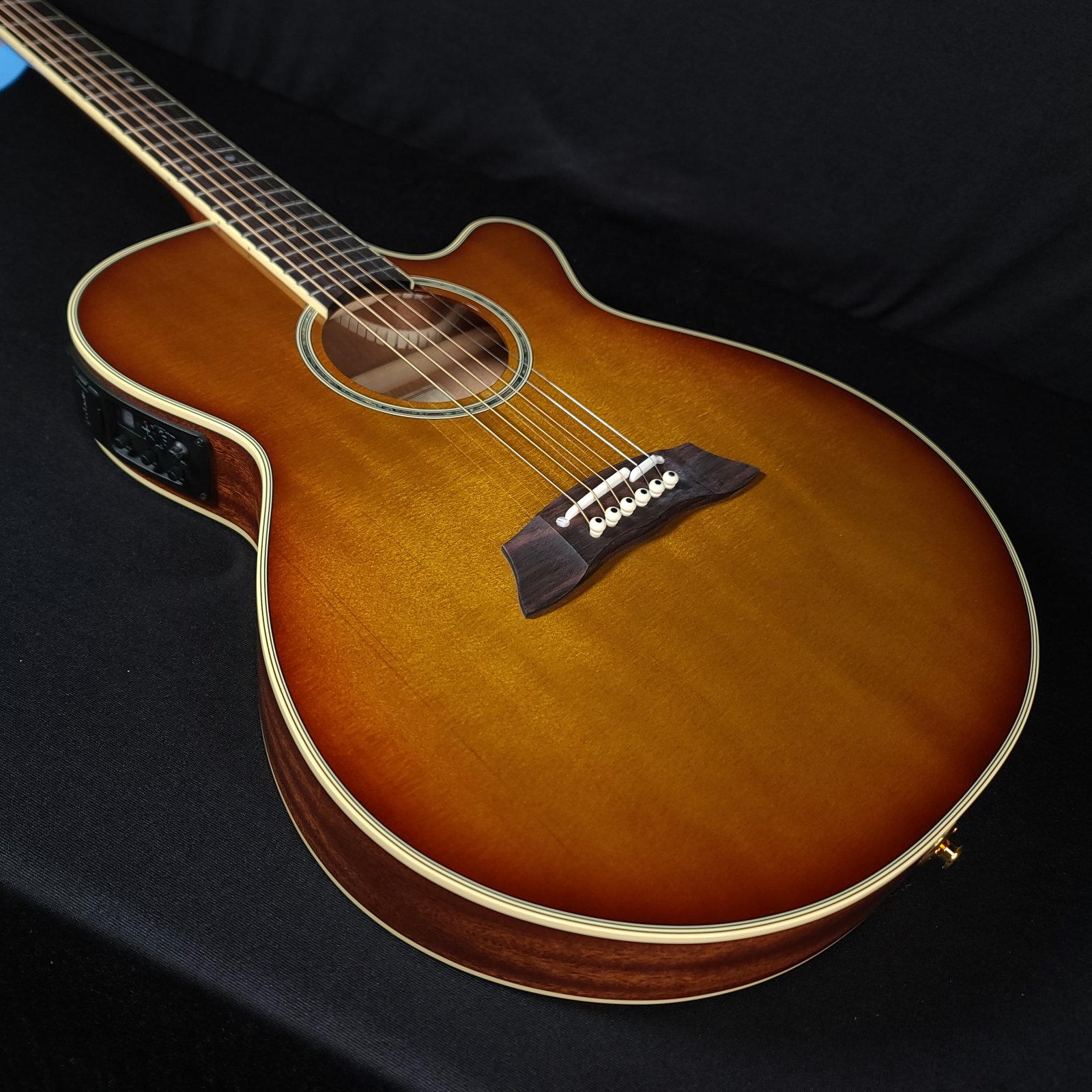 Takamine TSP138C TB Thinline Acoustic Electric Guitar w/Hard