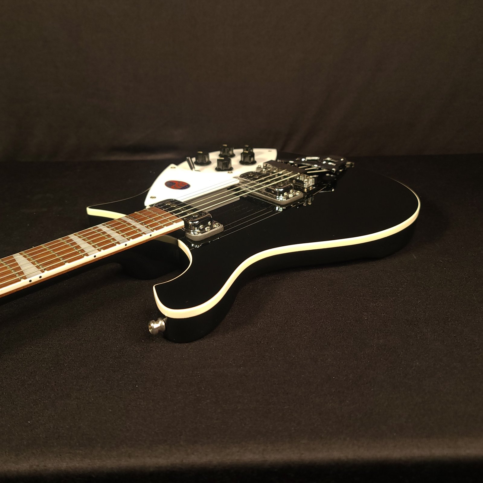 その他 0323-075 Rickenbacker 620 Jetglo Rickenbacker 620 Electric Guitar Jetglo w/Hard Case