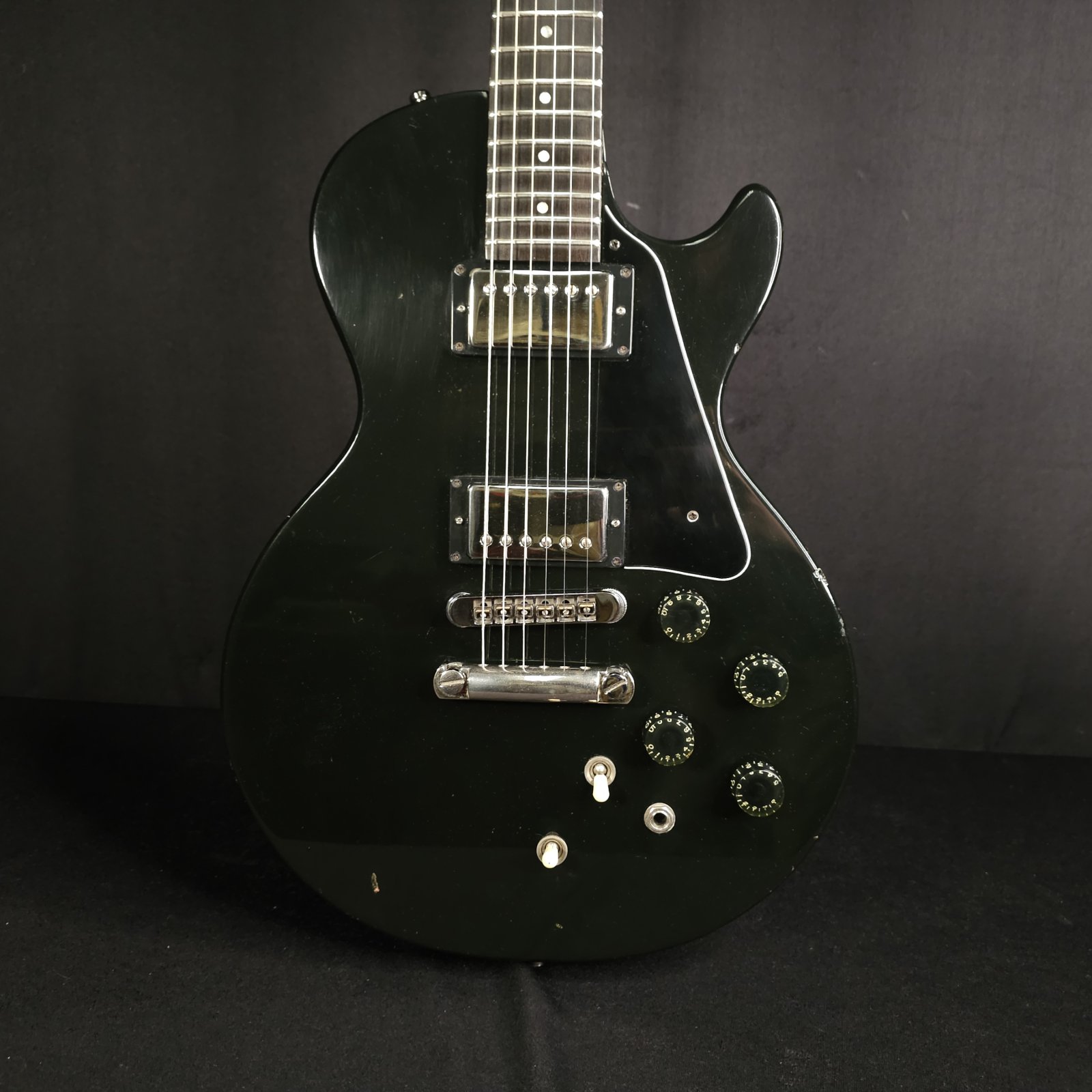 Used Gibson GK-55 Les Paul Artist Series Black w/case Moog 1982