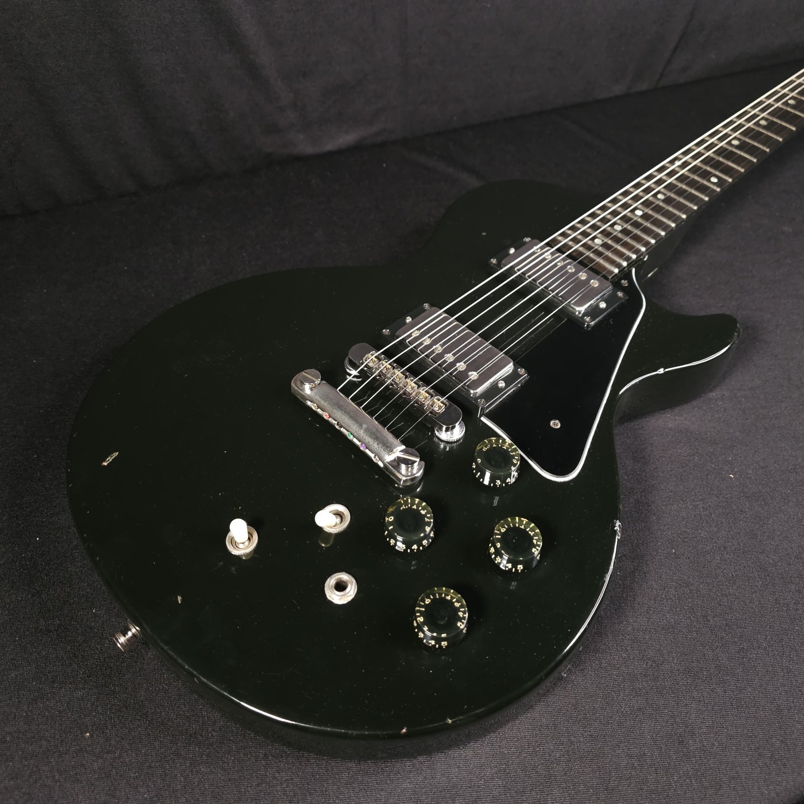 Used Gibson GK-55 Les Paul Artist Series Black w/case Moog 1982