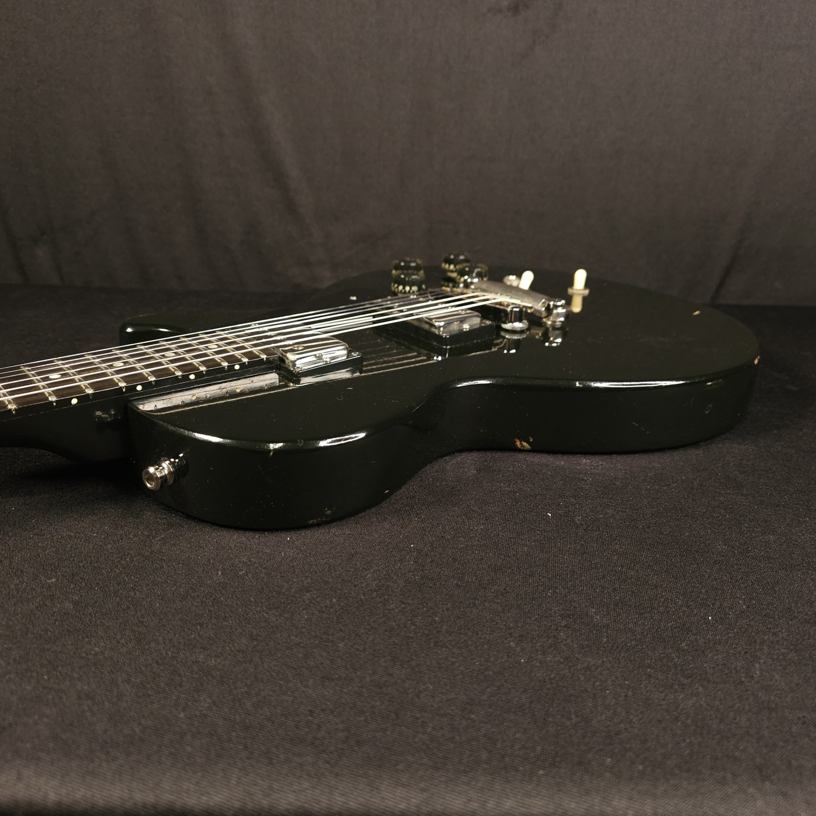 Used Gibson GK-55 Les Paul Artist Series Black w/case Moog 1982