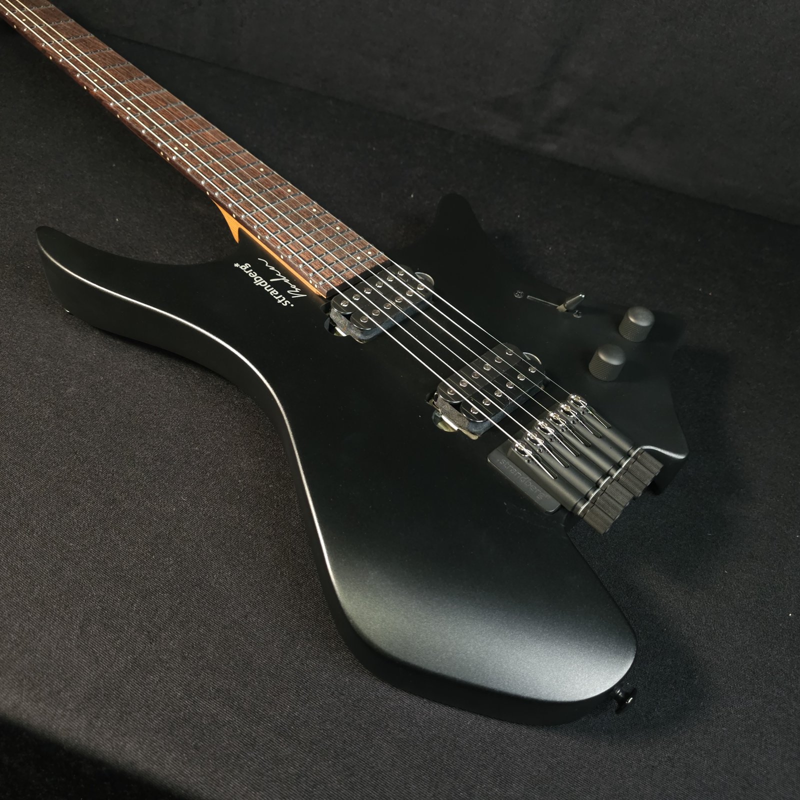 Strandberg Boden Essential BD6CT Black Granite w/Gig Bag