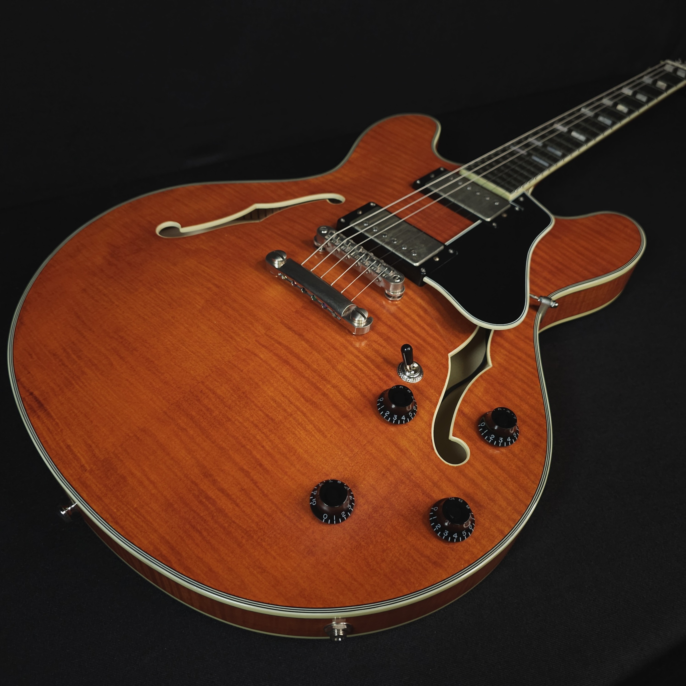 Eastman T59/TV True Vintage Amber Thinline Electric Guitar With Case 