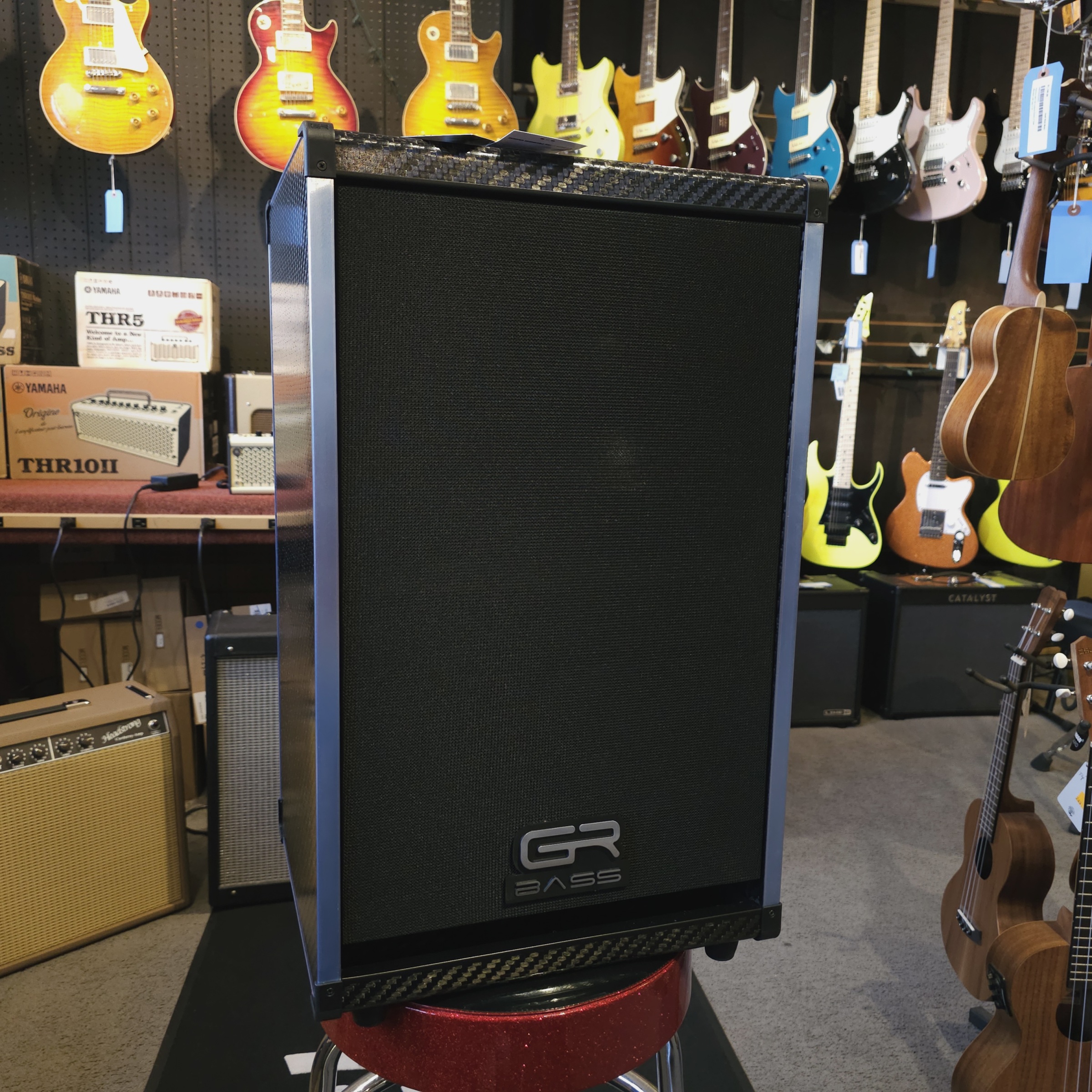 GR Bass AT 210V+ 2x10 4 Ohm 600 Watt Carbon Fiber Bass Cabinet Open Box