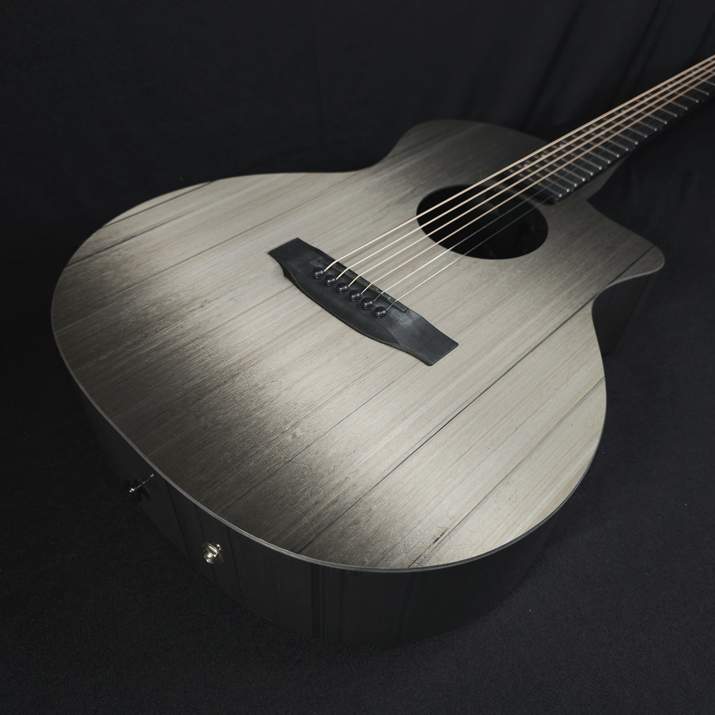 KLOS Full Carbon Timber Grand Cutaway Mini DAE w/K&K Pickup and Gig Bag
