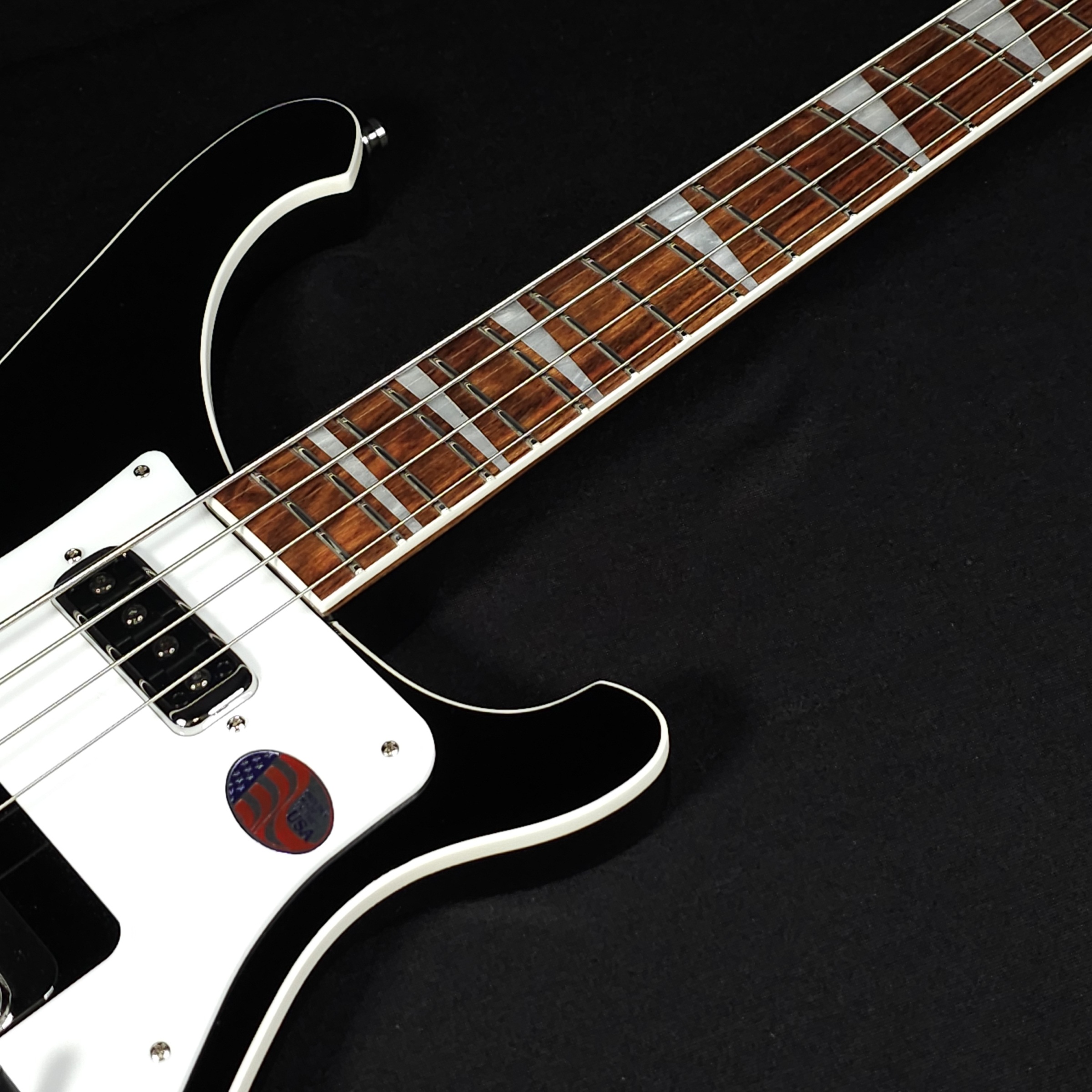 Rickenbacker 4003 Bass Jet Glo 2025 With Case NEW PICKUP COVER