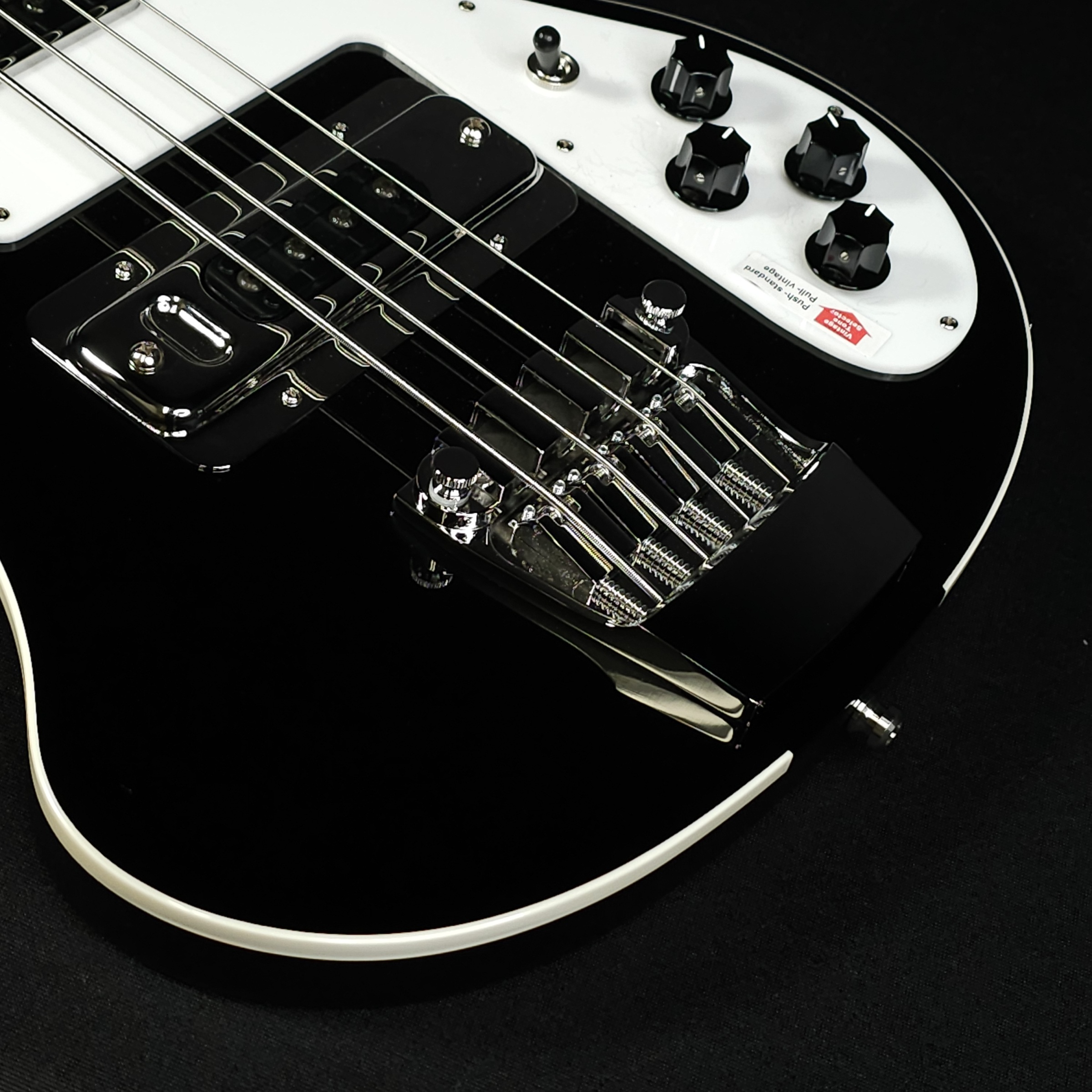 Rickenbacker 4003 Bass Jet Glo 2025 With Case NEW PICKUP COVER