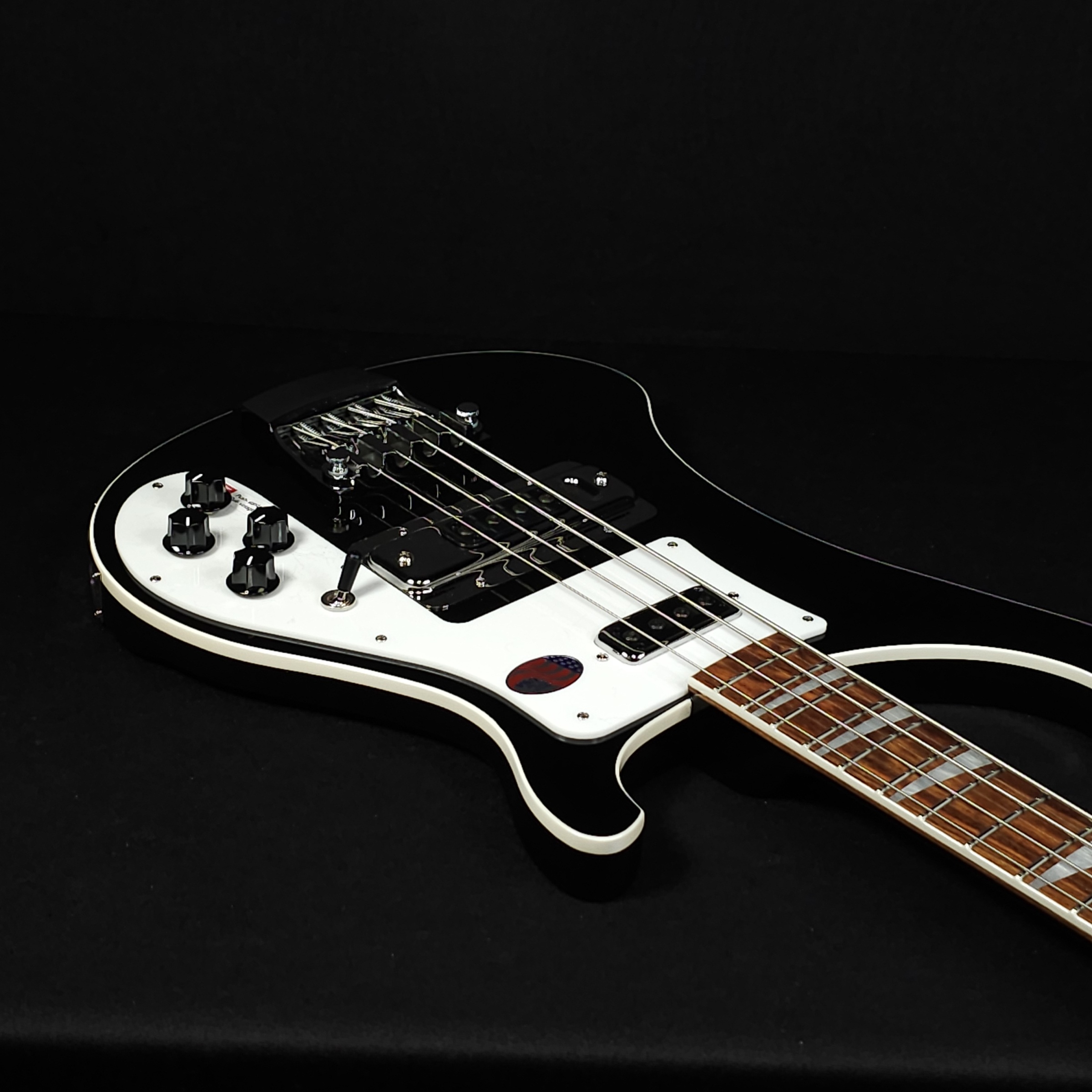 Rickenbacker 4003 Bass Jet Glo 2025 With Case NEW PICKUP COVER