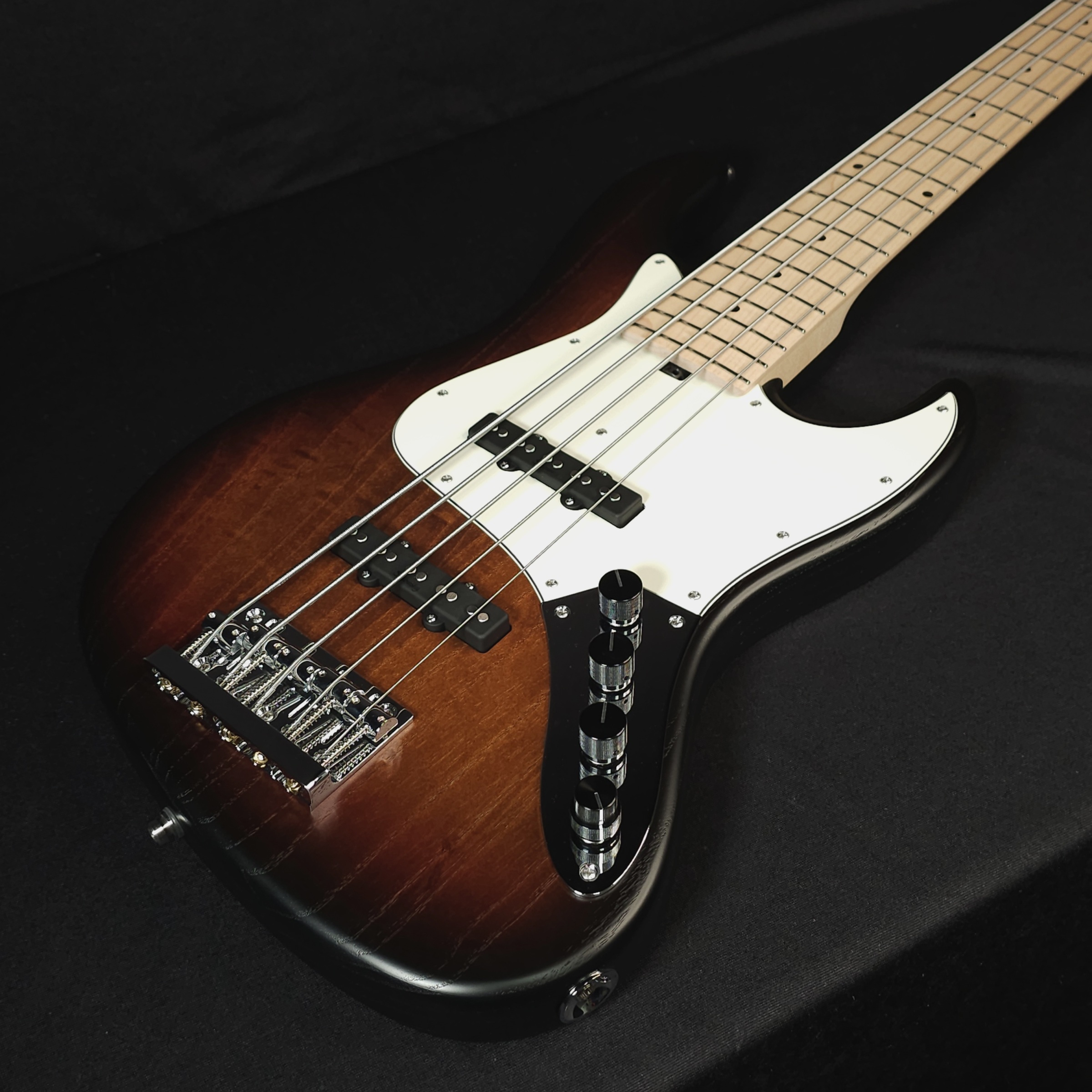 Sadowsky_MetroLine_21_fret_Vin