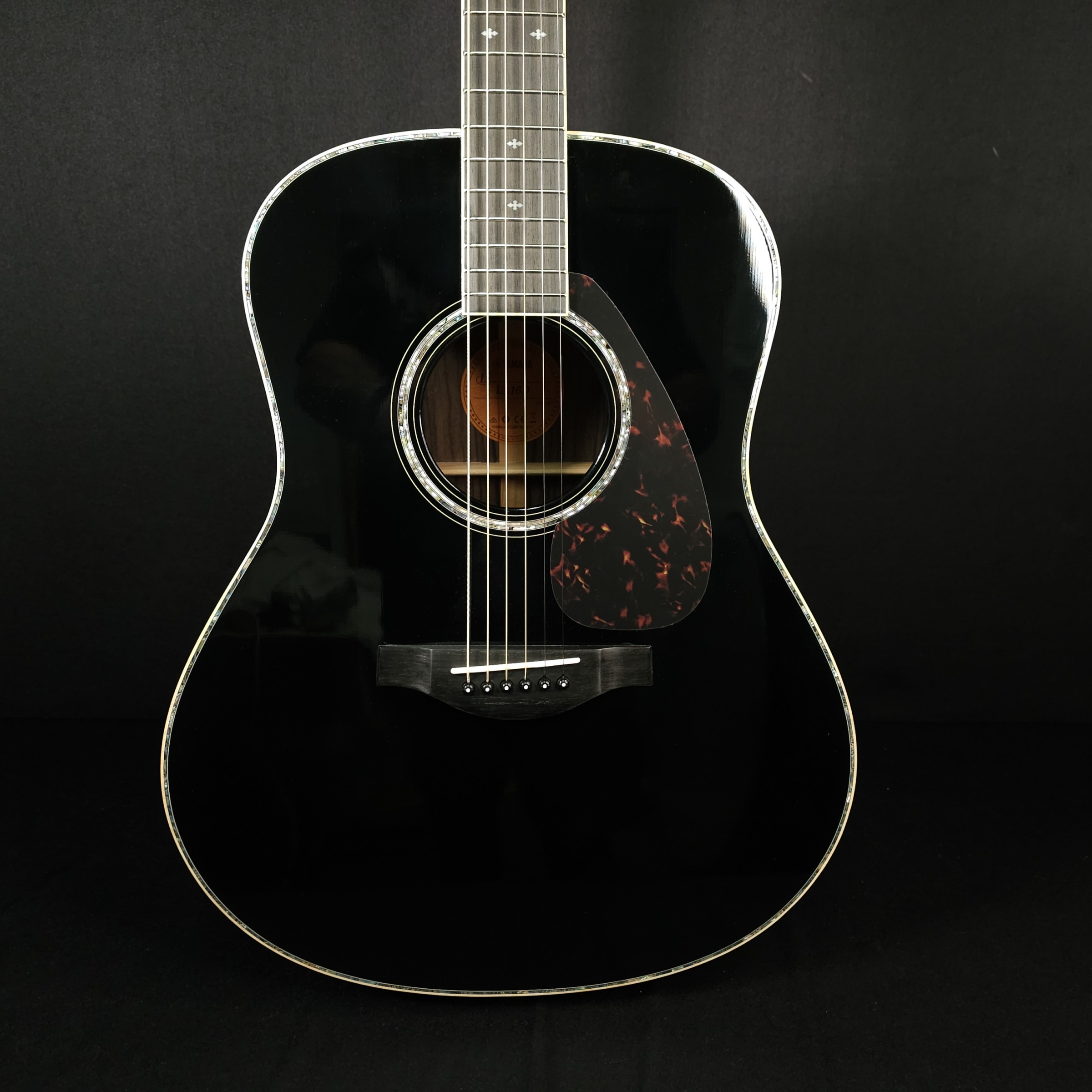 Yamaha LL16D Deluxe ARE Acoustic Electric Guitar Black w/Hard Case