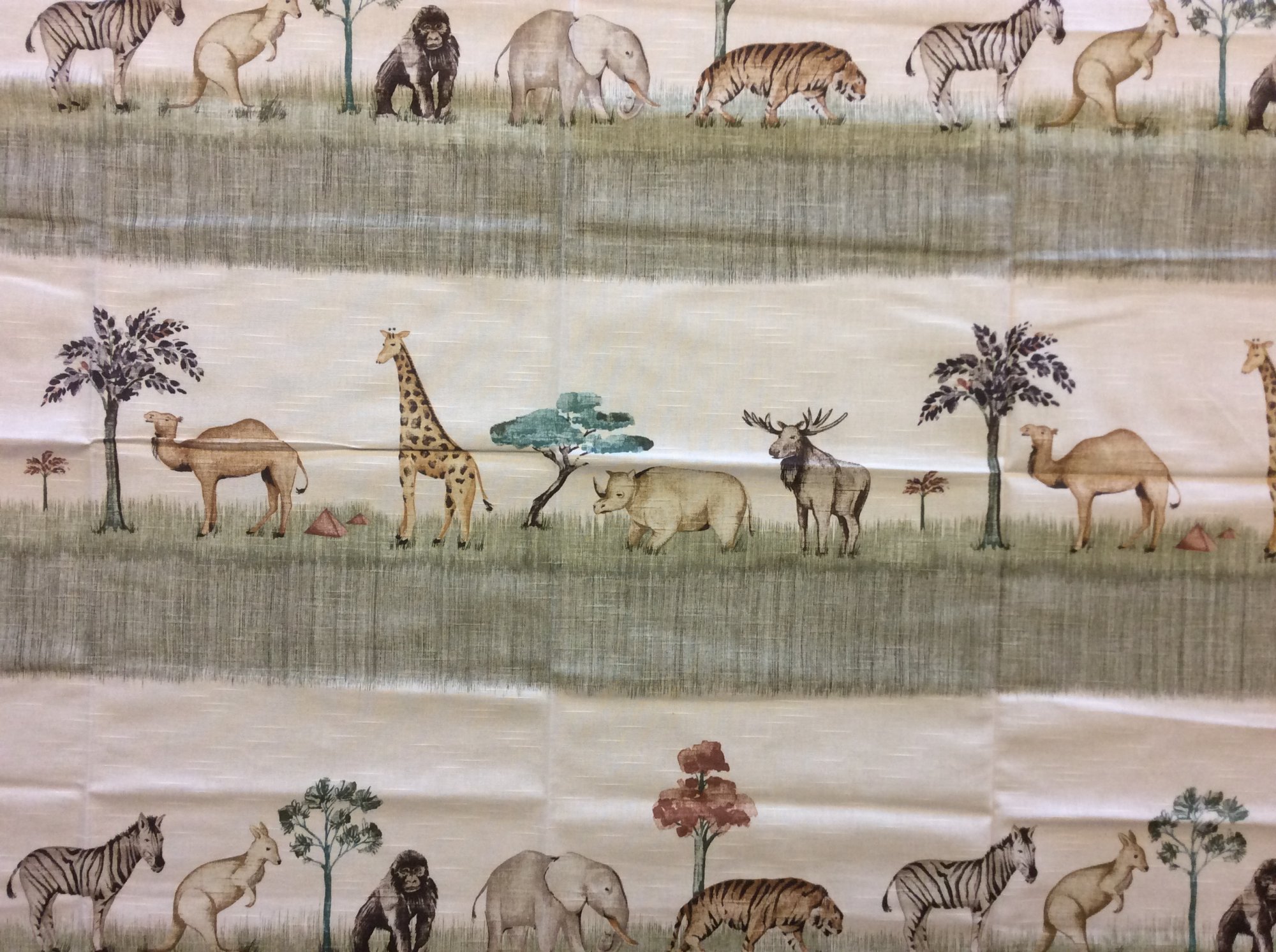 Textured Giraffe Camel Moose Rhino Elephant Tiger Zebra Safari Animal Kangaroo Gorilla Home 