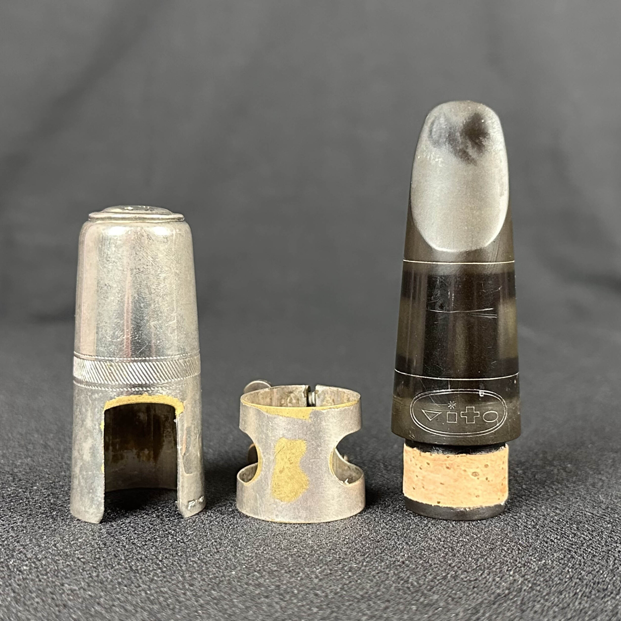 Vintage Vito France Hard Rubber 2V Bb Clarinet Mouthpiece, Nickel Ligature, Cap