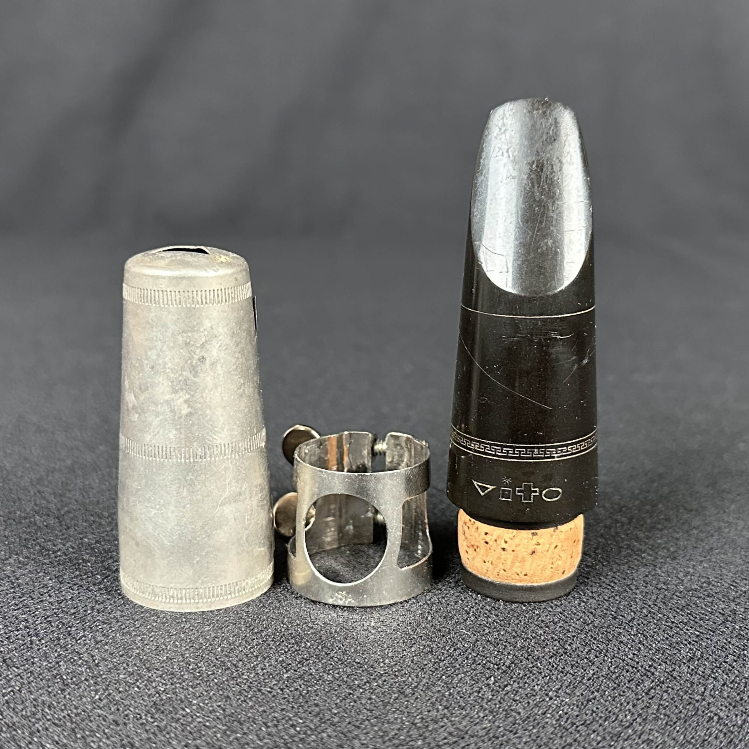 Vintage Vito France Hard Rubber 3V Bb Clarinet Mouthpiece, Nickel Ligature, Cap
