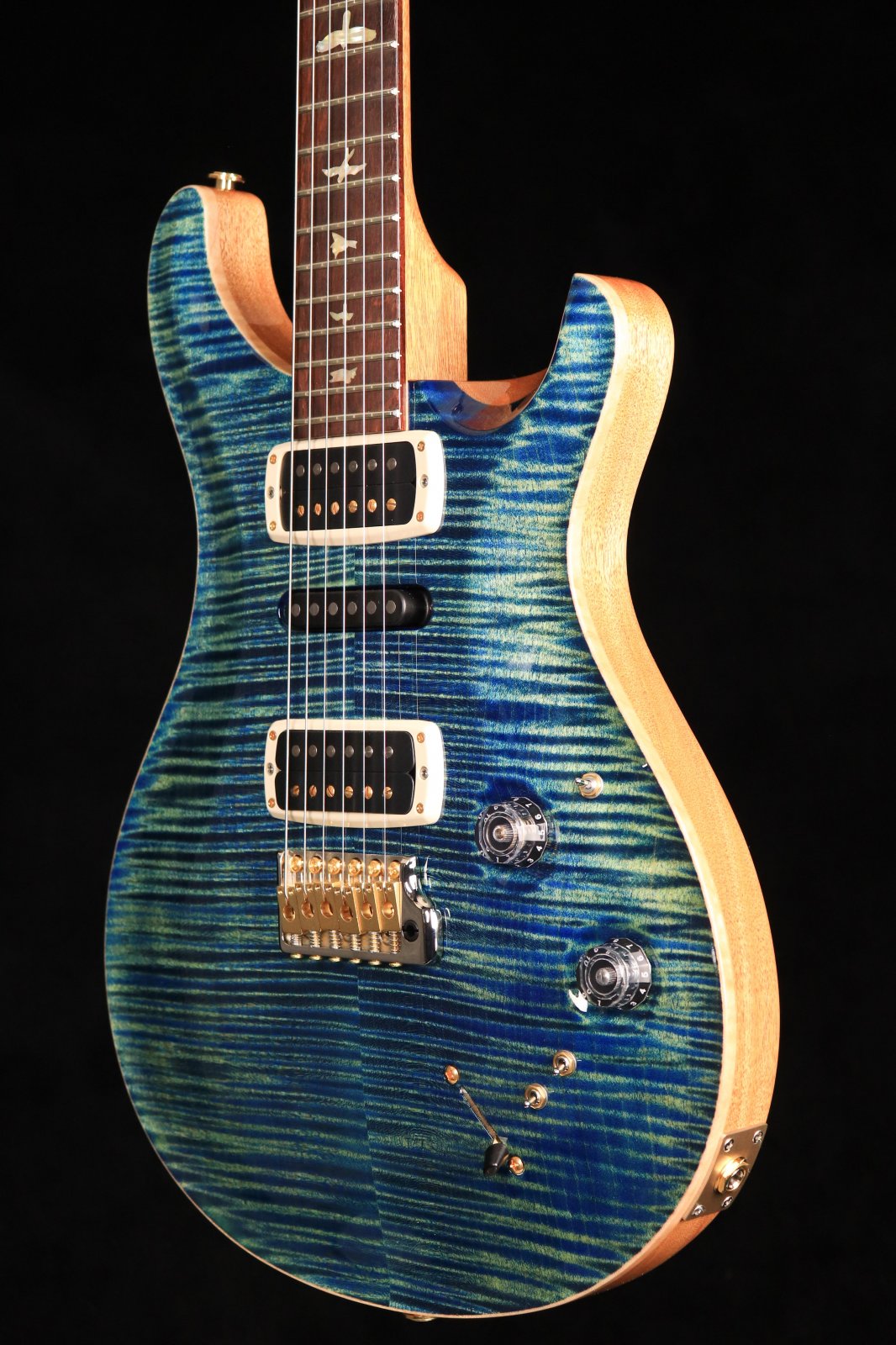 0300780_prs_experience_2020_modern_eagle_v_river_blue_3.jpg
