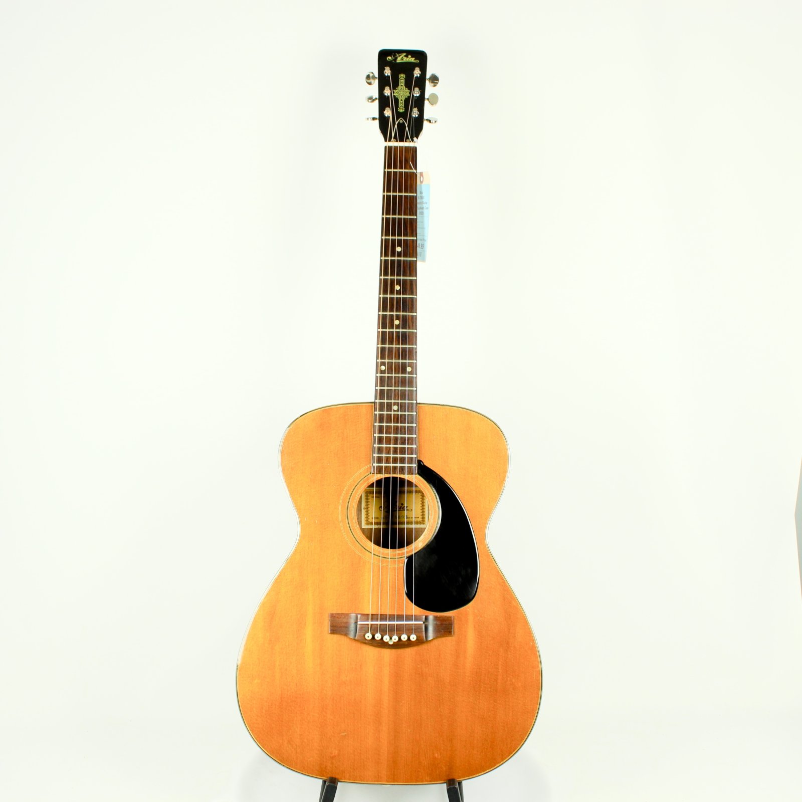 Aria H-FA692 Acoustic Guitar w/Chipboard Case (USED)