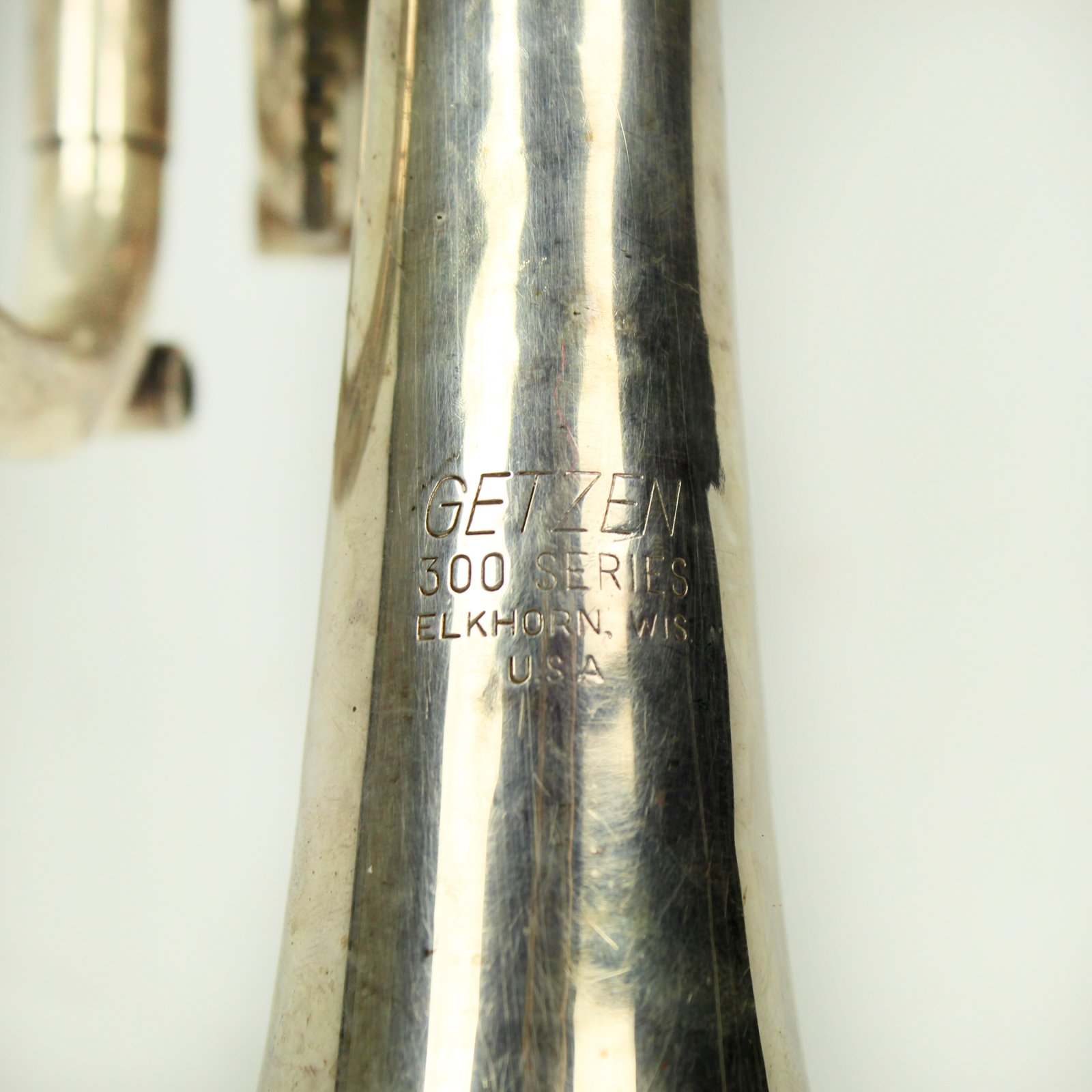 Vintage Getzen 300 Series Trumpet w/ Case, Mouthpieces, Mutes (USED)