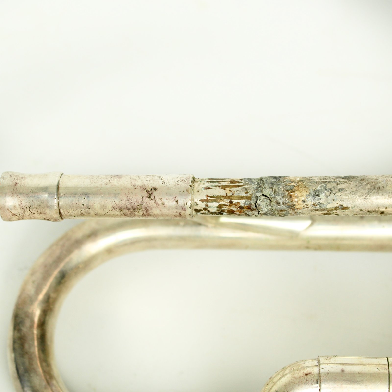 Vintage Getzen 300 Series Trumpet w/ Case, Mouthpieces, Mutes (USED)